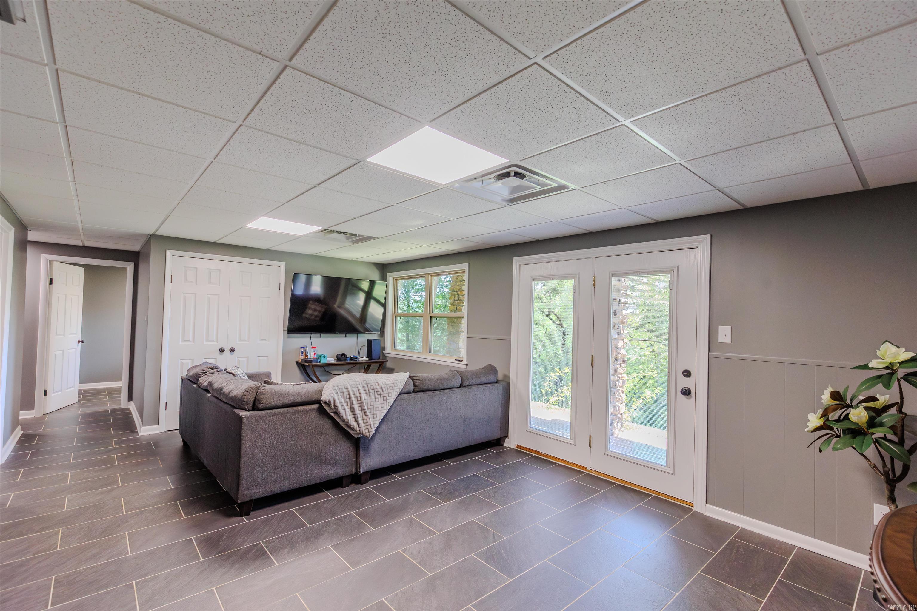 Perryville City Acerage - Residential