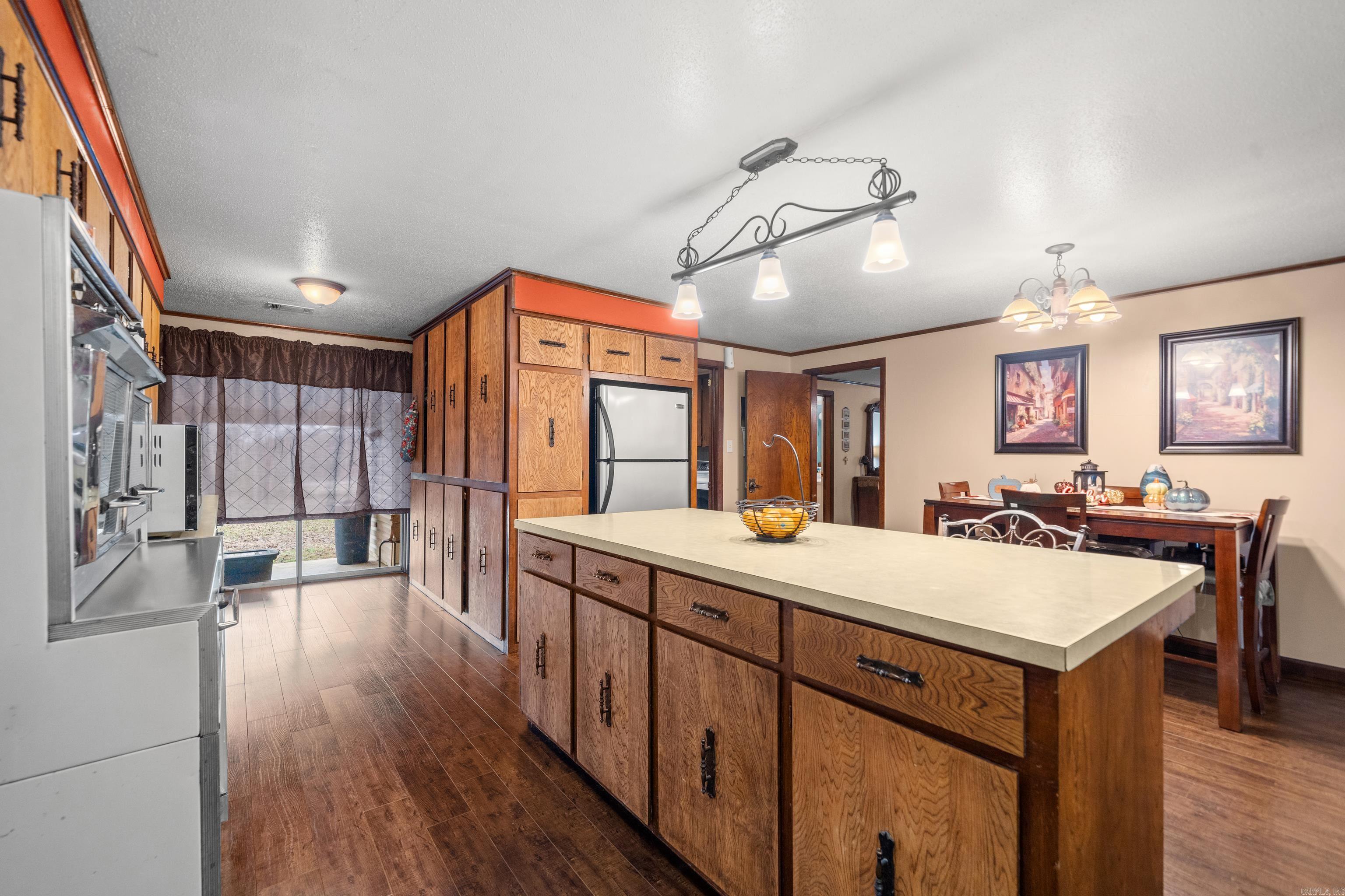 BISMARCK ESTATES - Residential