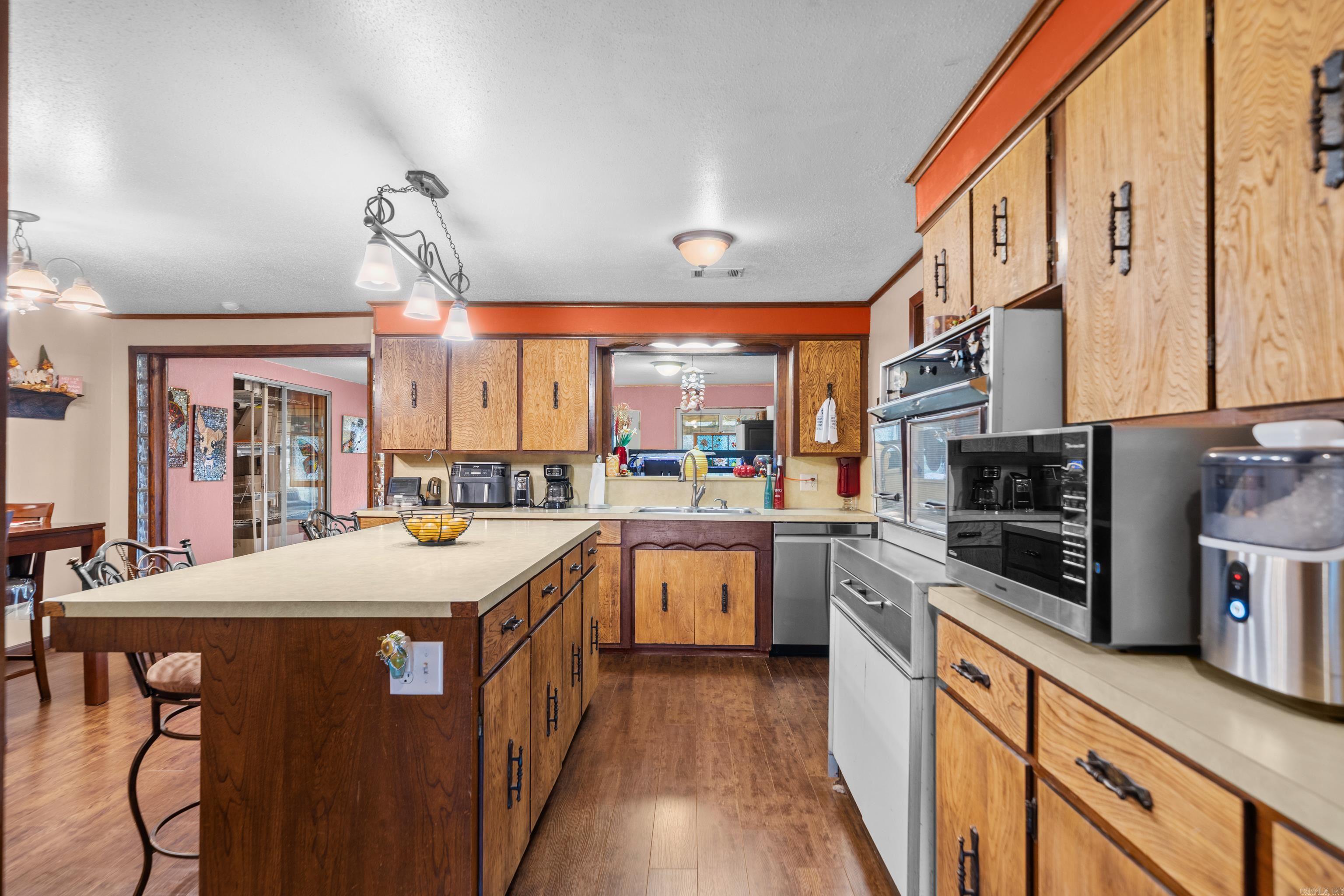 BISMARCK ESTATES - Residential