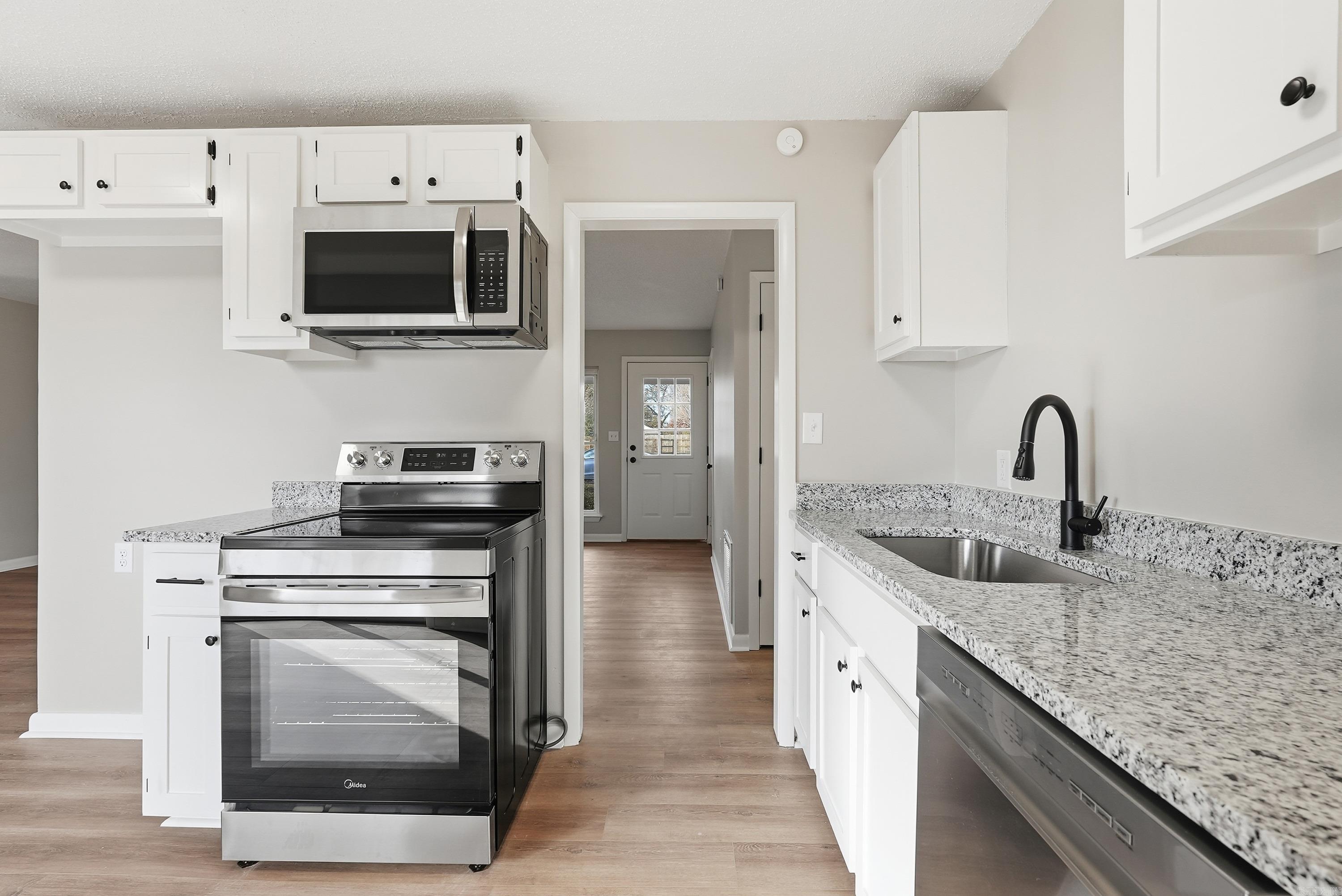 FAIRVIEW ESTATES - Residential