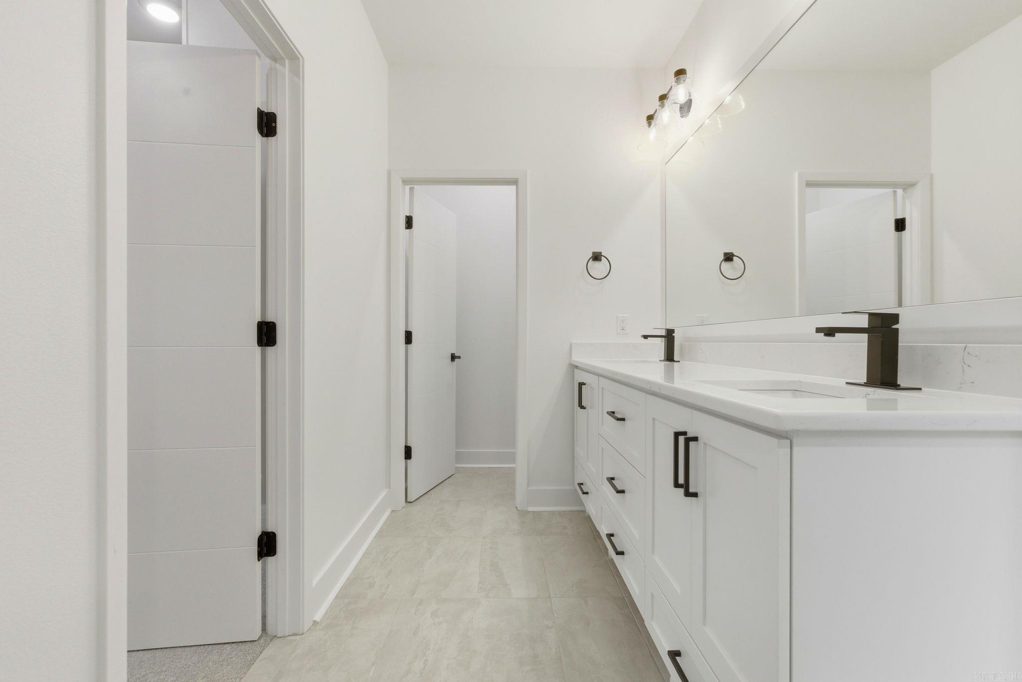 CREEKSIDE - Residential