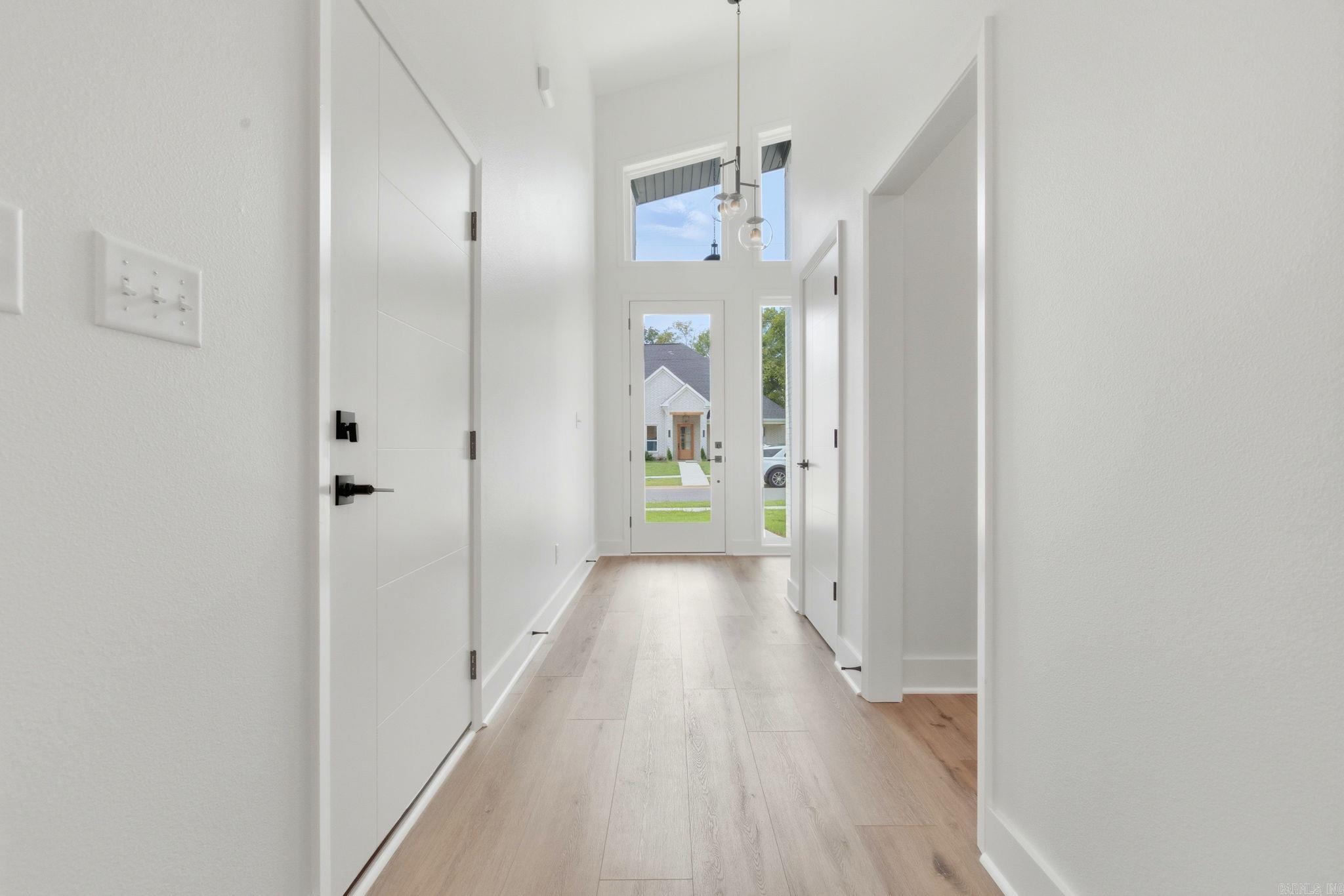 CREEKSIDE - Residential