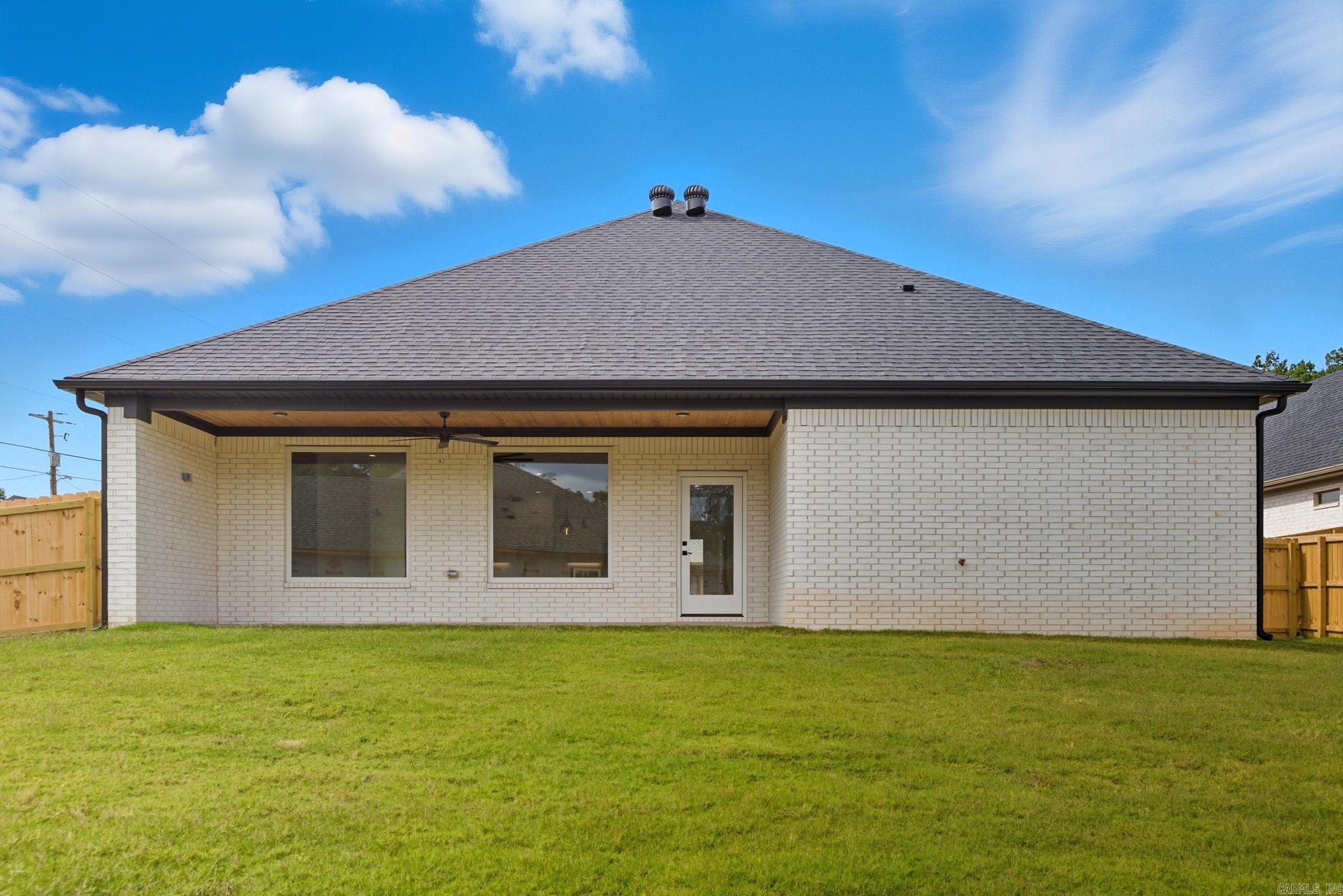 CREEKSIDE - Residential