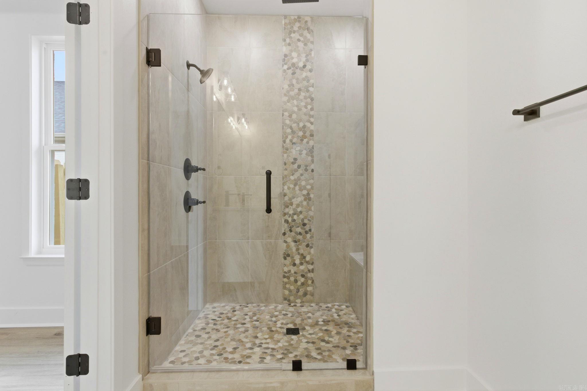 CREEKSIDE - Residential