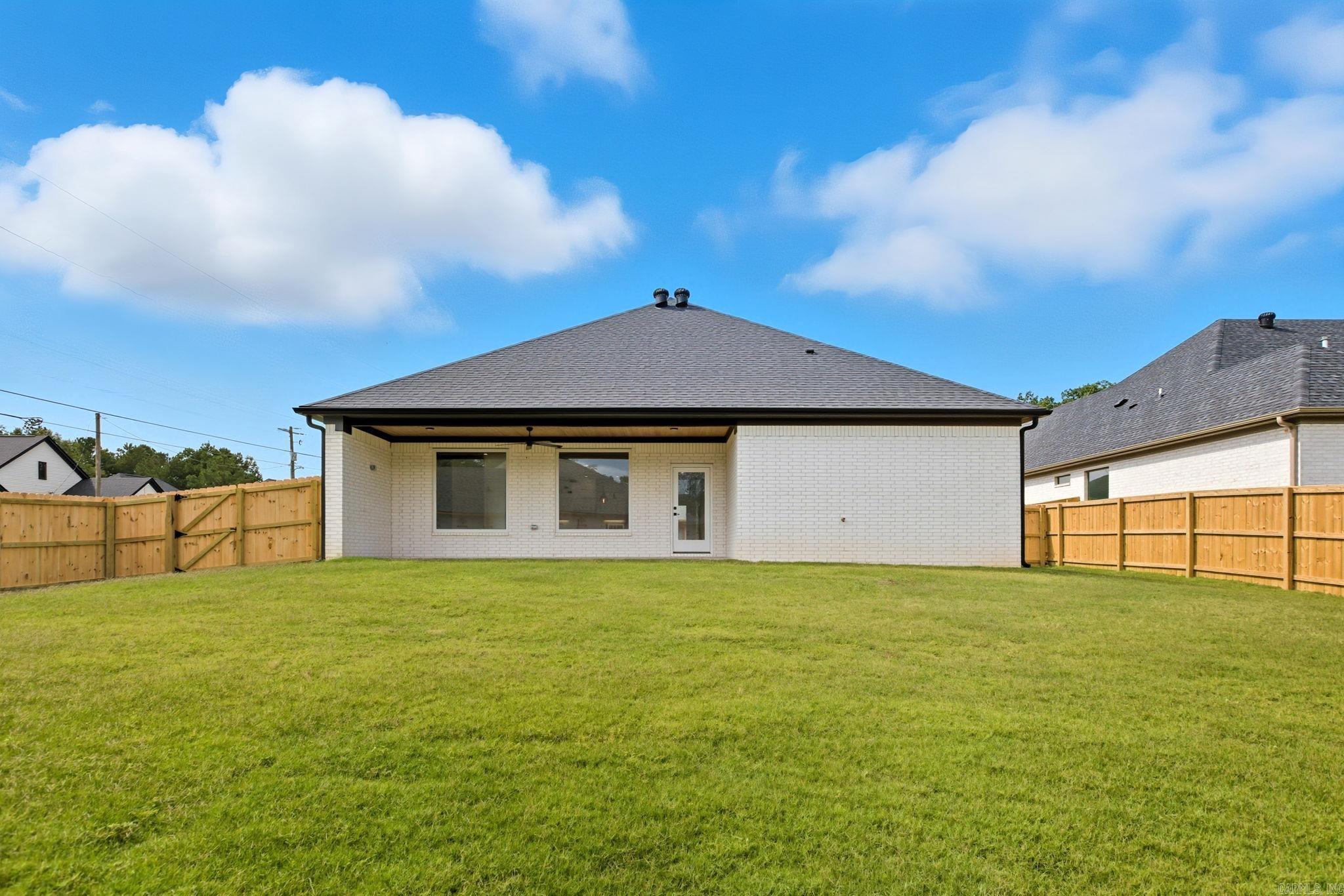 CREEKSIDE - Residential