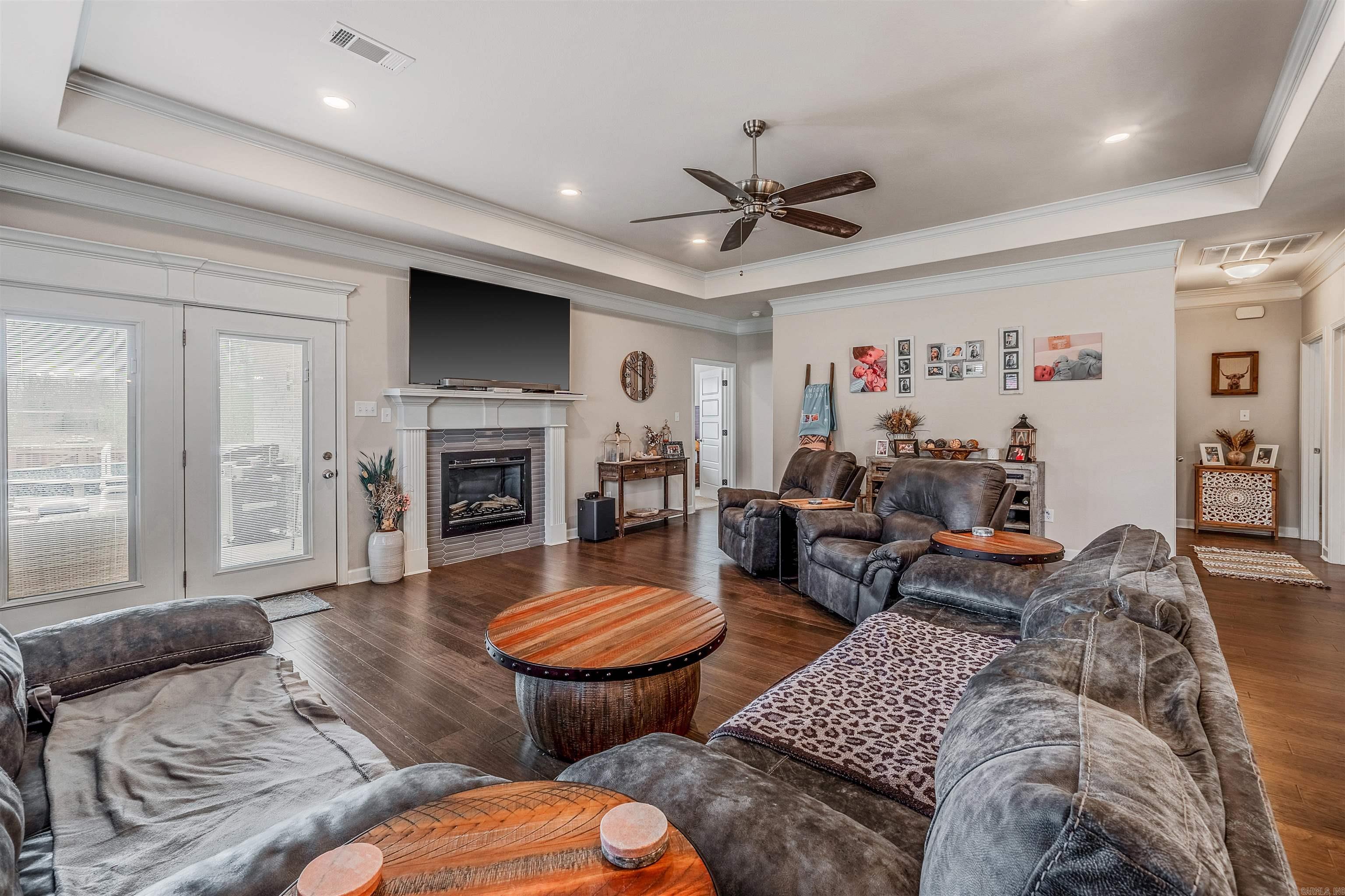 Wandering Ridge - Residential