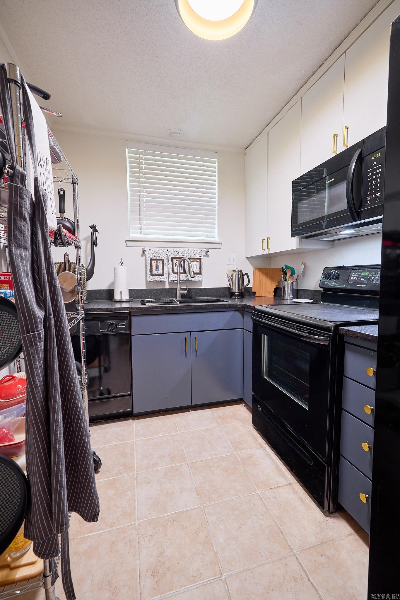 BAYWOOD COLONY HPR - Residential