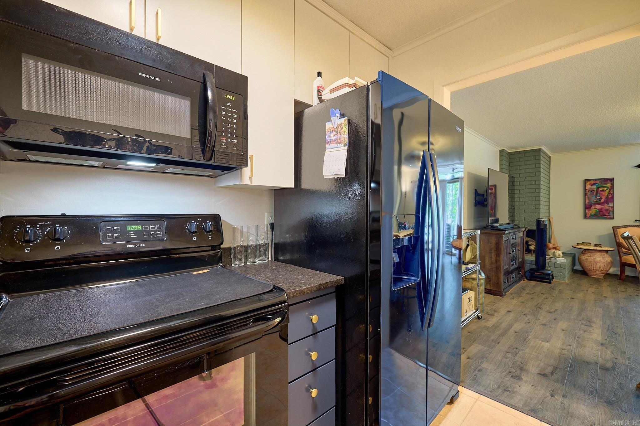 BAYWOOD COLONY HPR - Residential