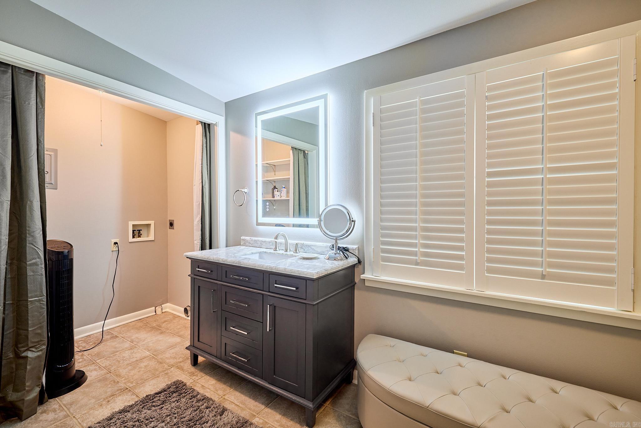 BAYWOOD COLONY HPR - Residential