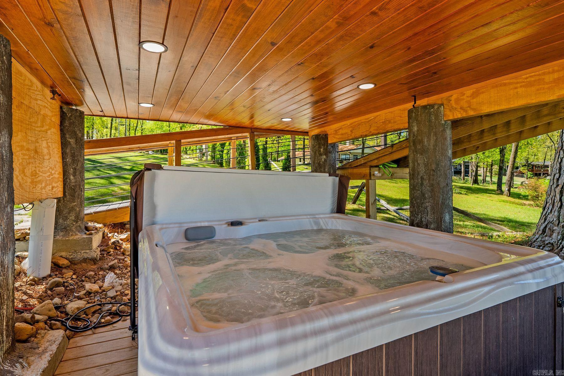 NORTH SHORE - Residential