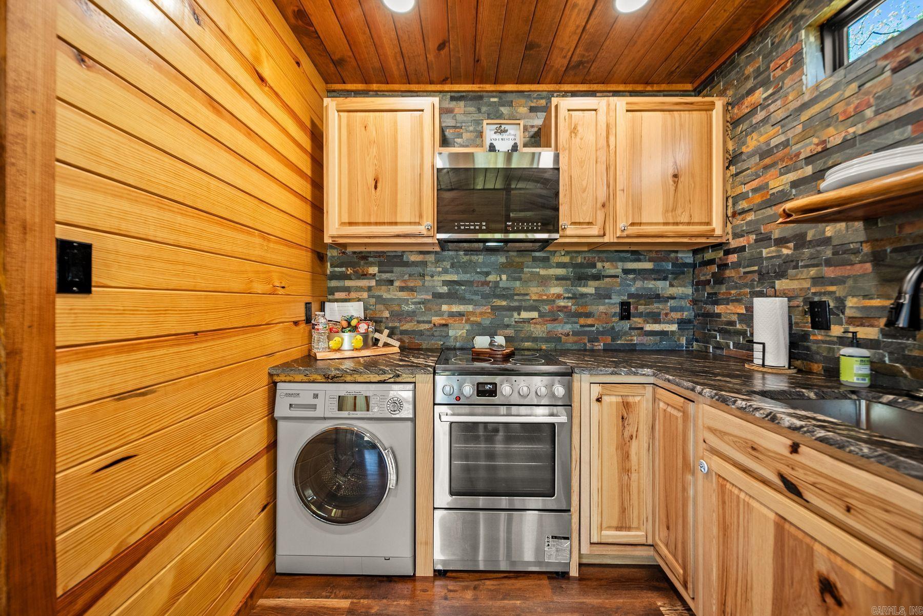 NORTH SHORE - Residential