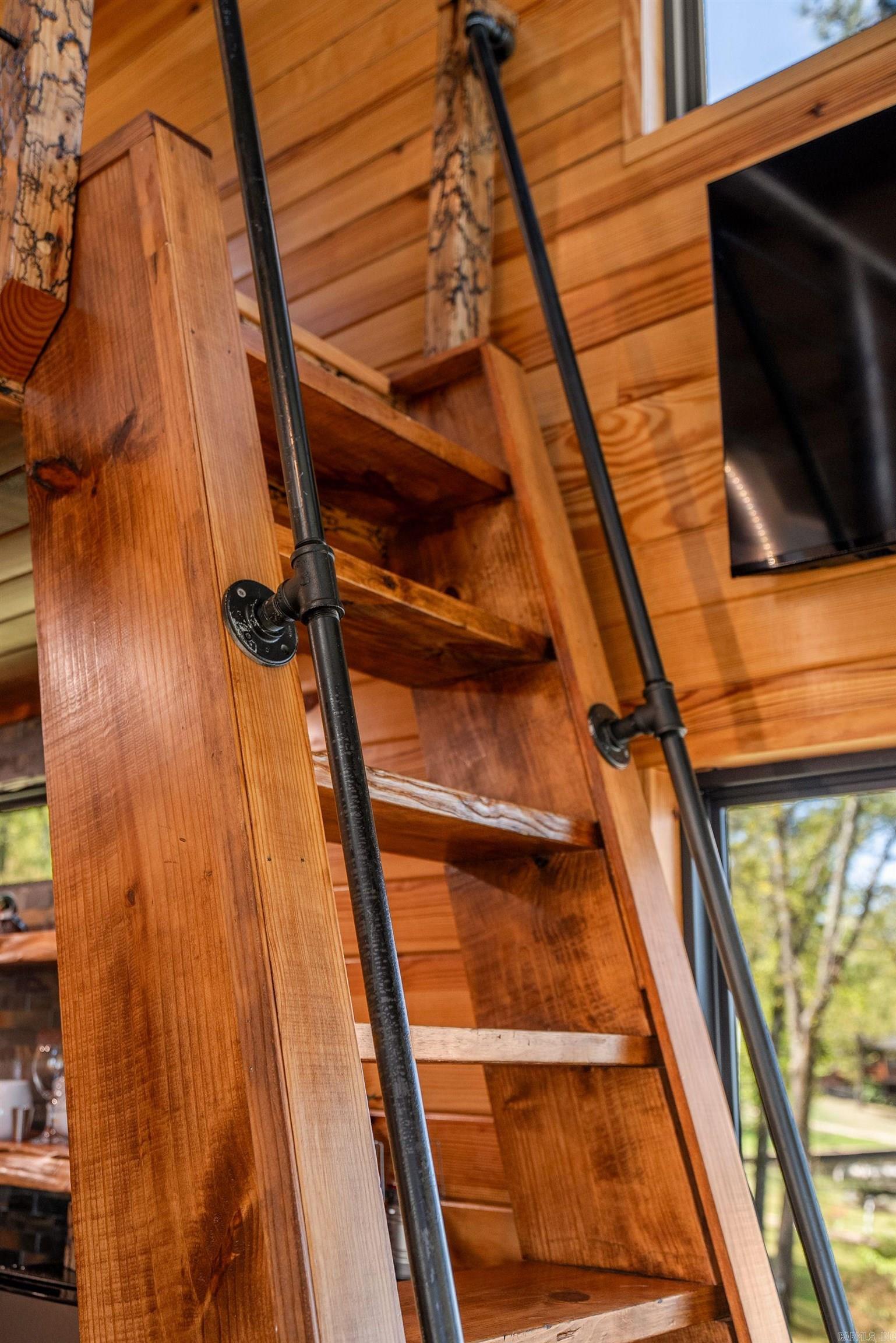 NORTH SHORE - Residential