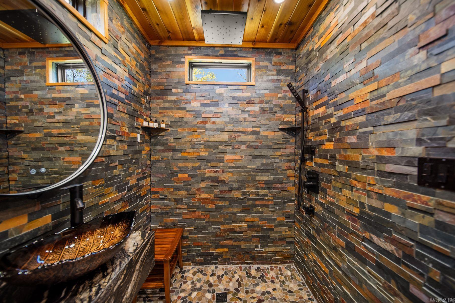 NORTH SHORE - Residential