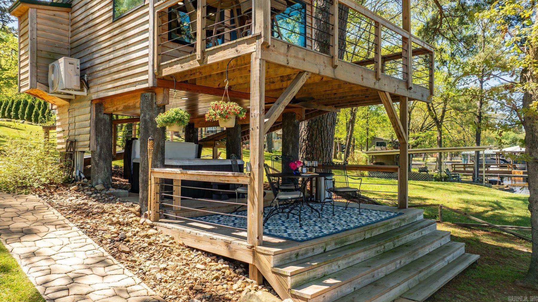 NORTH SHORE - Residential