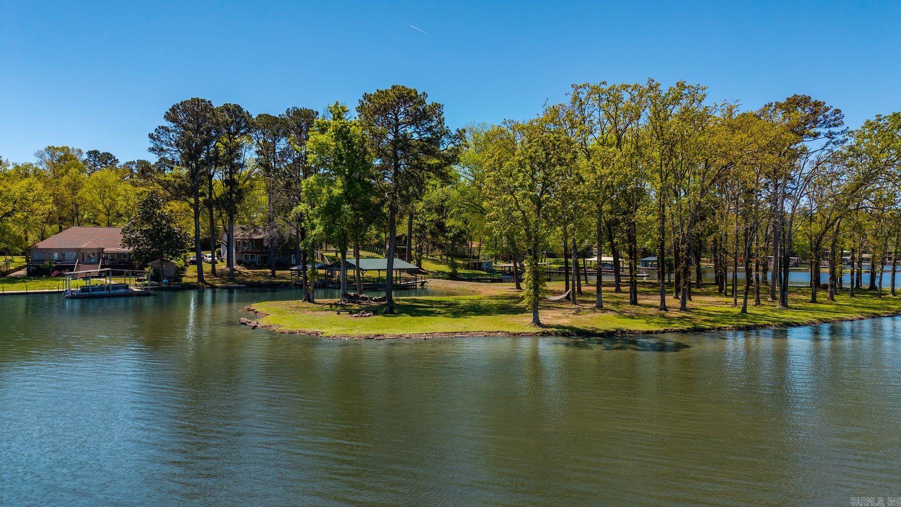 NORTH SHORE - Residential