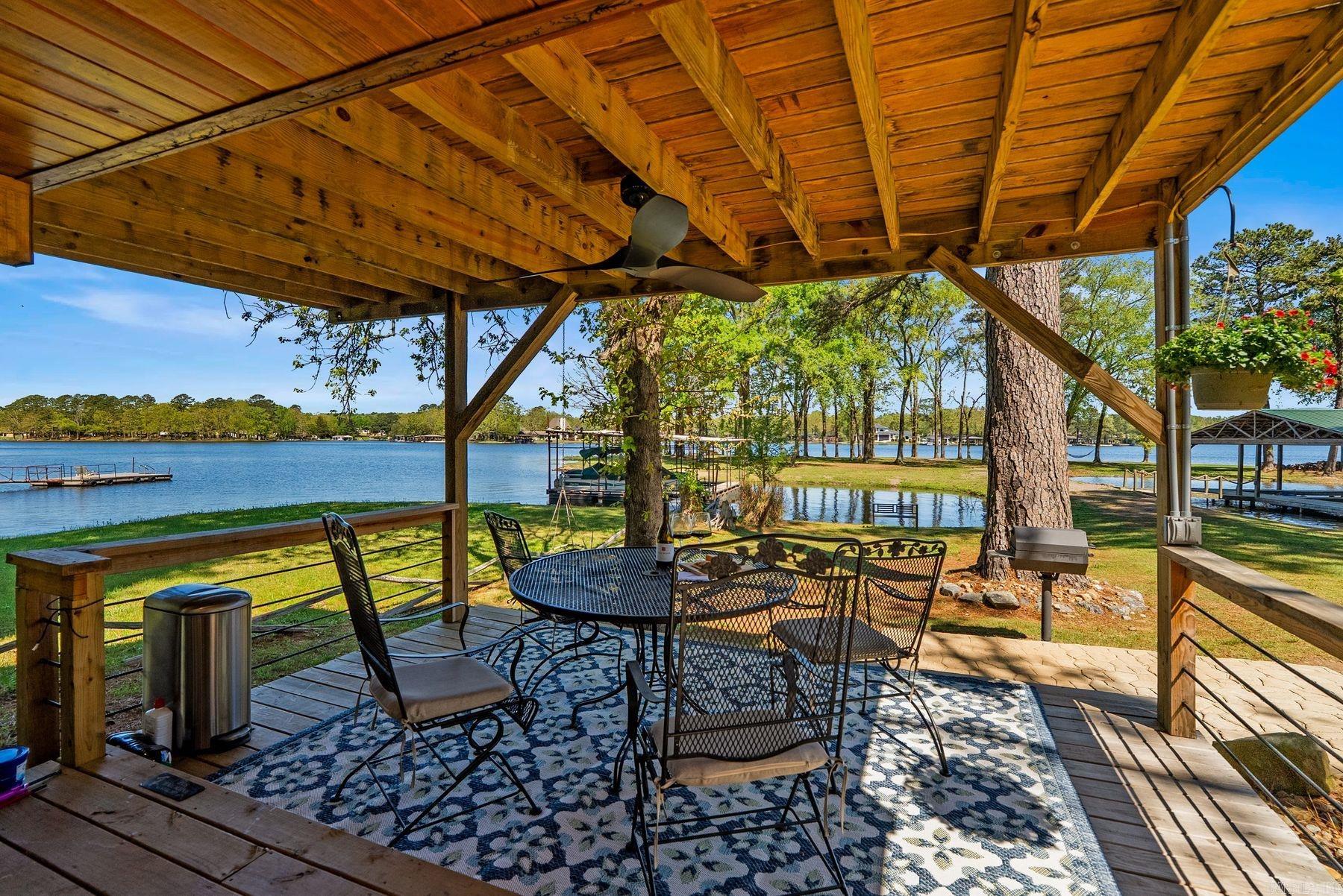 NORTH SHORE - Residential