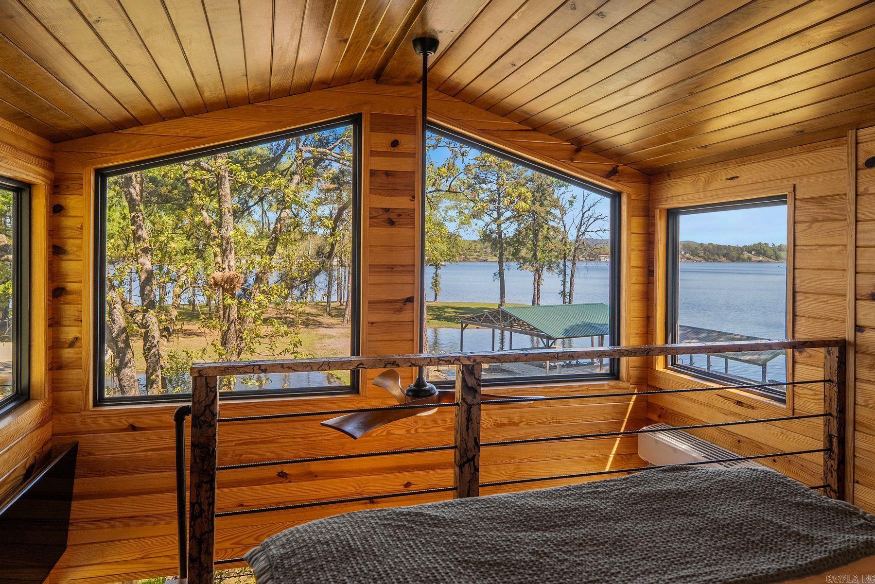 NORTH SHORE - Residential