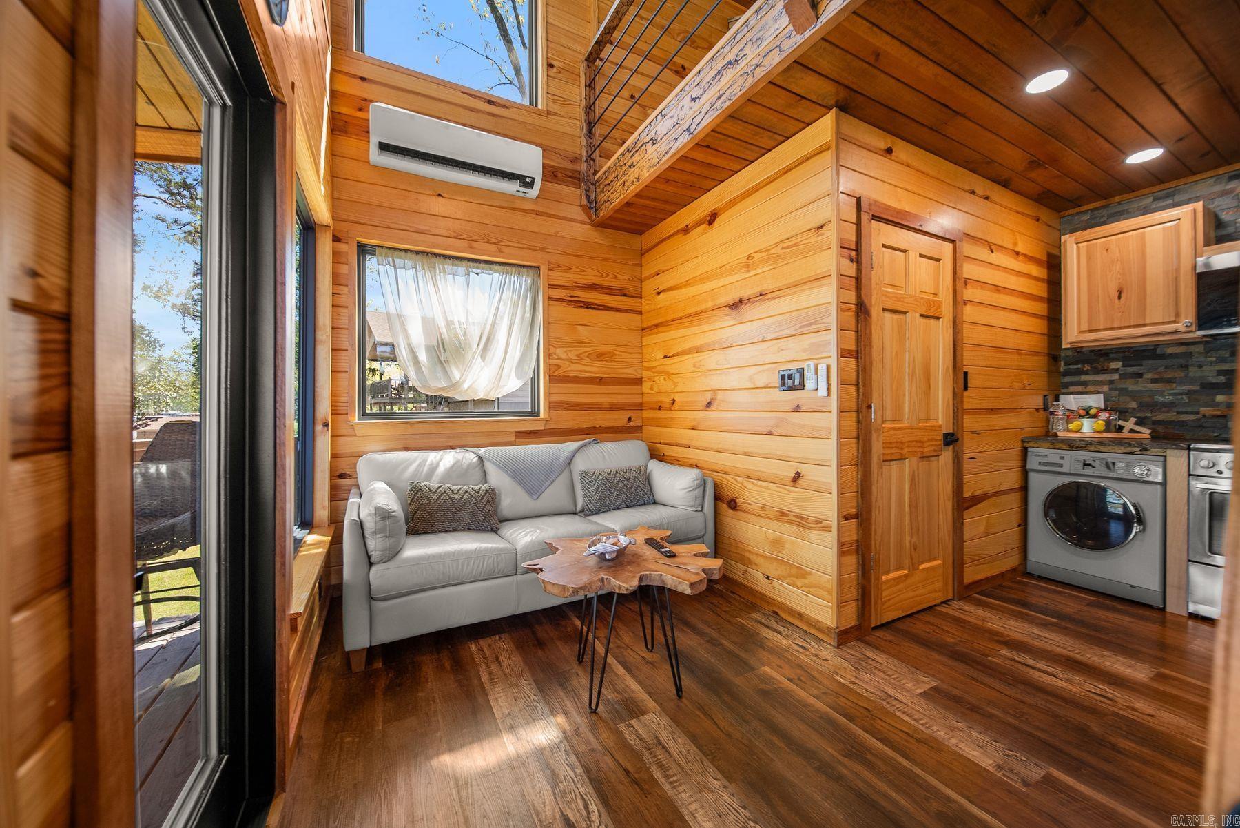 NORTH SHORE - Residential