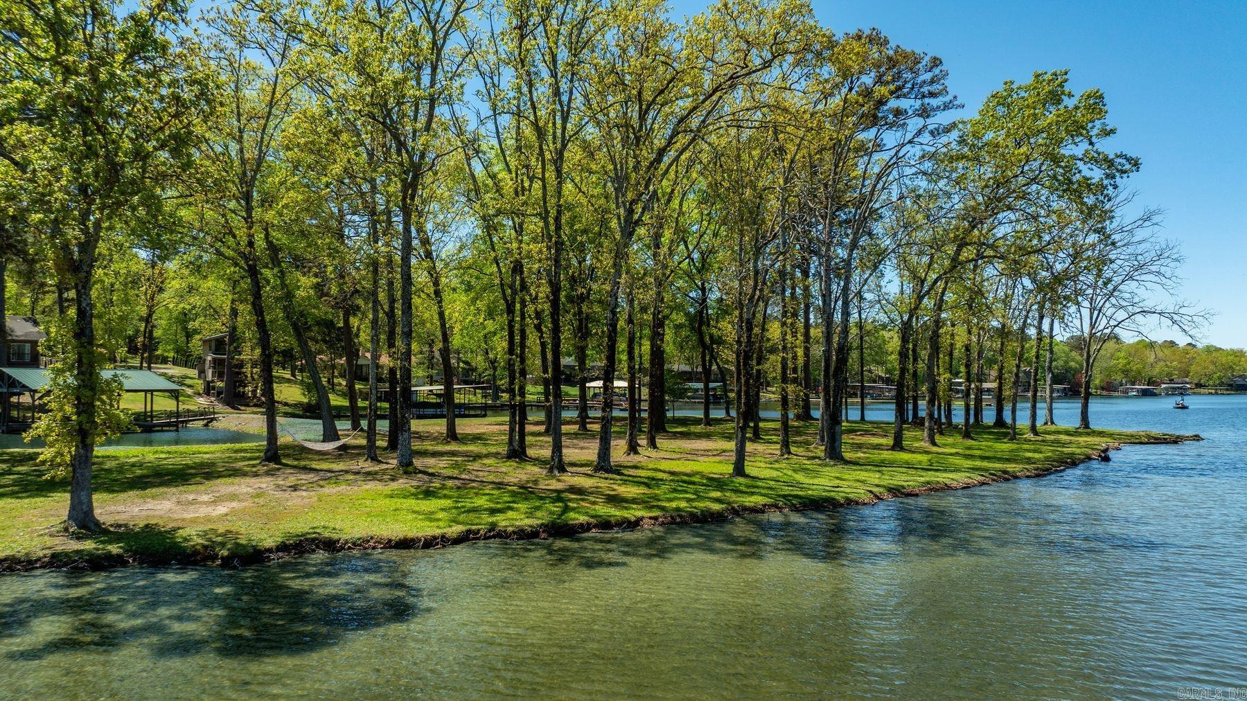 NORTH SHORE - Residential