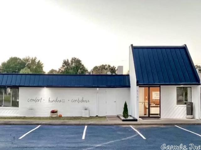 INCREDIBLE BUSINESS OPPORTUNITY ON A CORNER LOT W/MULTIPLE ACCESS!! PERFECT LOCATION,JUST OFF HWY 167/67/FREEWAY W/HUGE TRAFFIC COUNT, ONLY BLOCKS FROM McCAIN MALL!! FRESHLY PAINTED BRICK BUILDING W/UPDATED EXTERIOR PERFECT FOR ANYTHING!! TOTALLY UPDATED INTERIOR W/EASILY REMOVABLE WALLS FOR ONE OPEN SPACE,7 EXITS TO EXTERIOR,FULL KITCHEN,FULL LAUNDRY,MEN/WOMEN BATHS COMPLETE W/SHOWERS,NEW FURNACE,SMART THERMOSTAT,NEW ELECTRICAL,NEW PLUMBING,NEW DUCT WORK,NEW FLOORING,TANKLESS HWH,COMMERCIAL GRADE WI-FI,CUSTOM SHADES & EASY TO VIEW!!