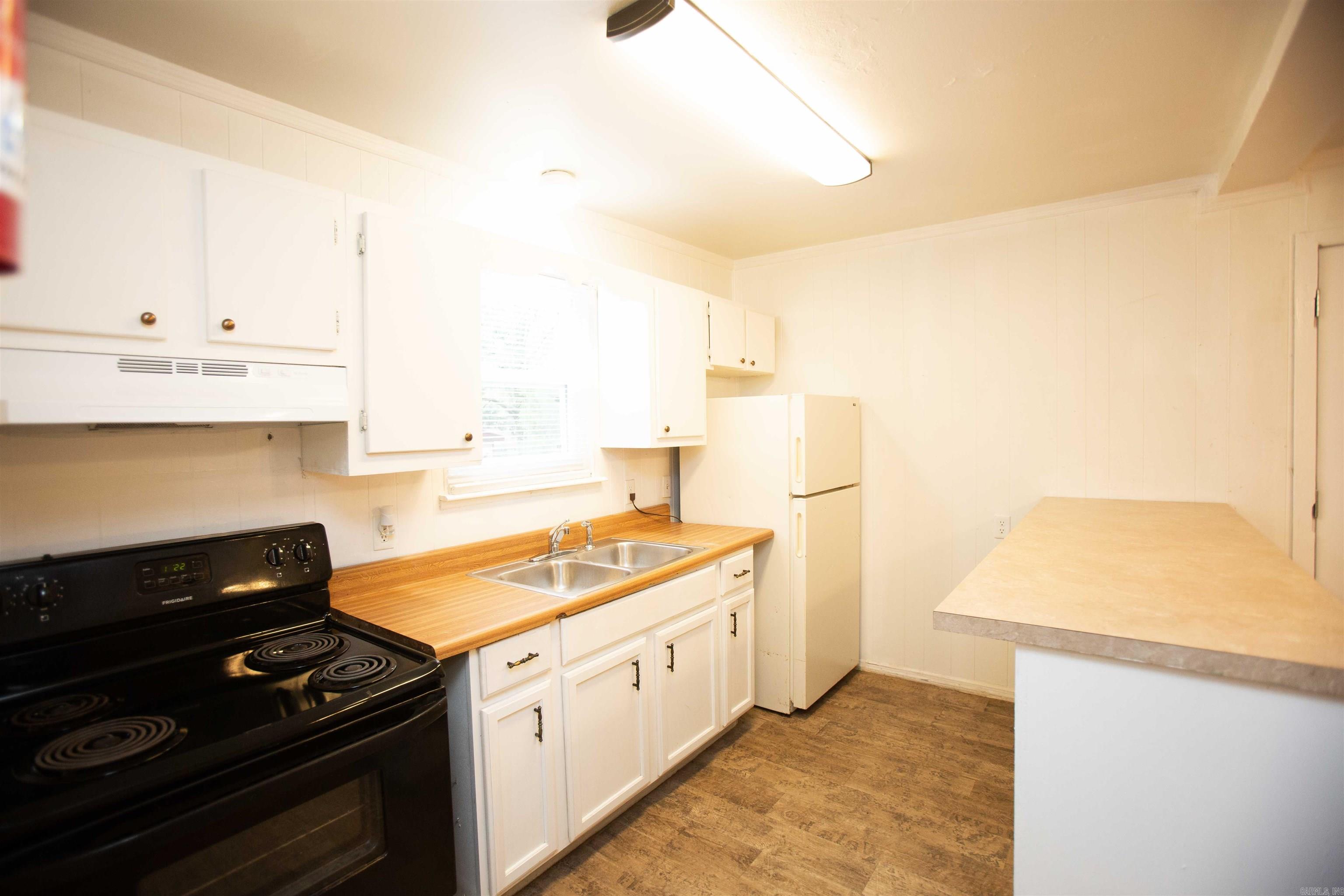 3N-11-28 - Residential Lease