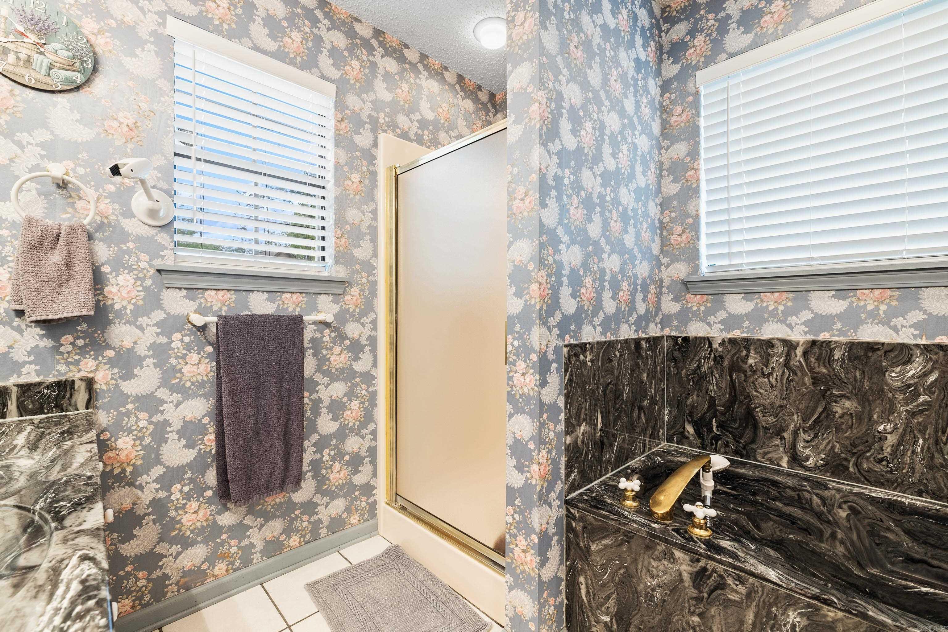 BUGG EDDIE & BERTHA - Residential