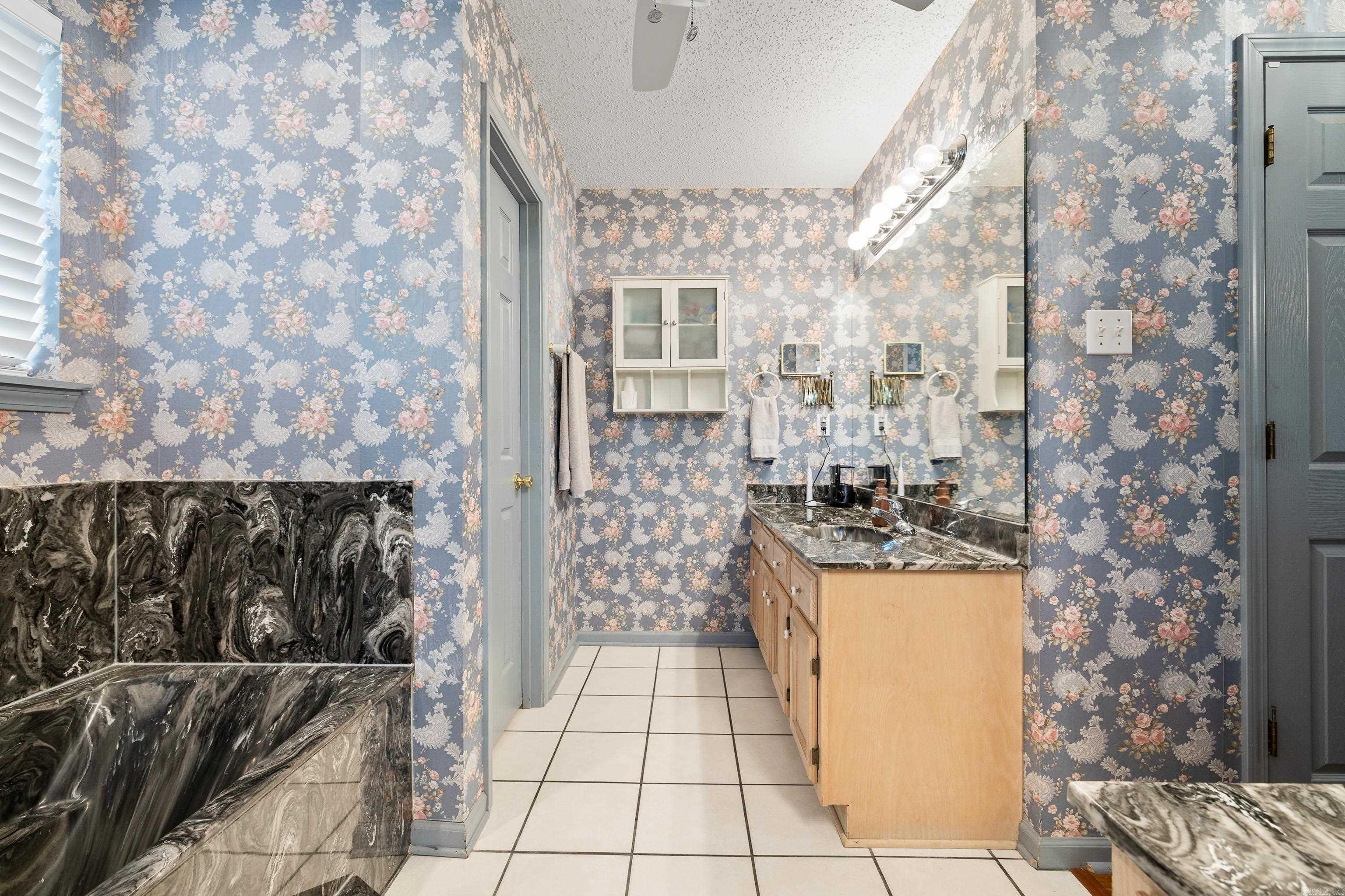 BUGG EDDIE & BERTHA - Residential