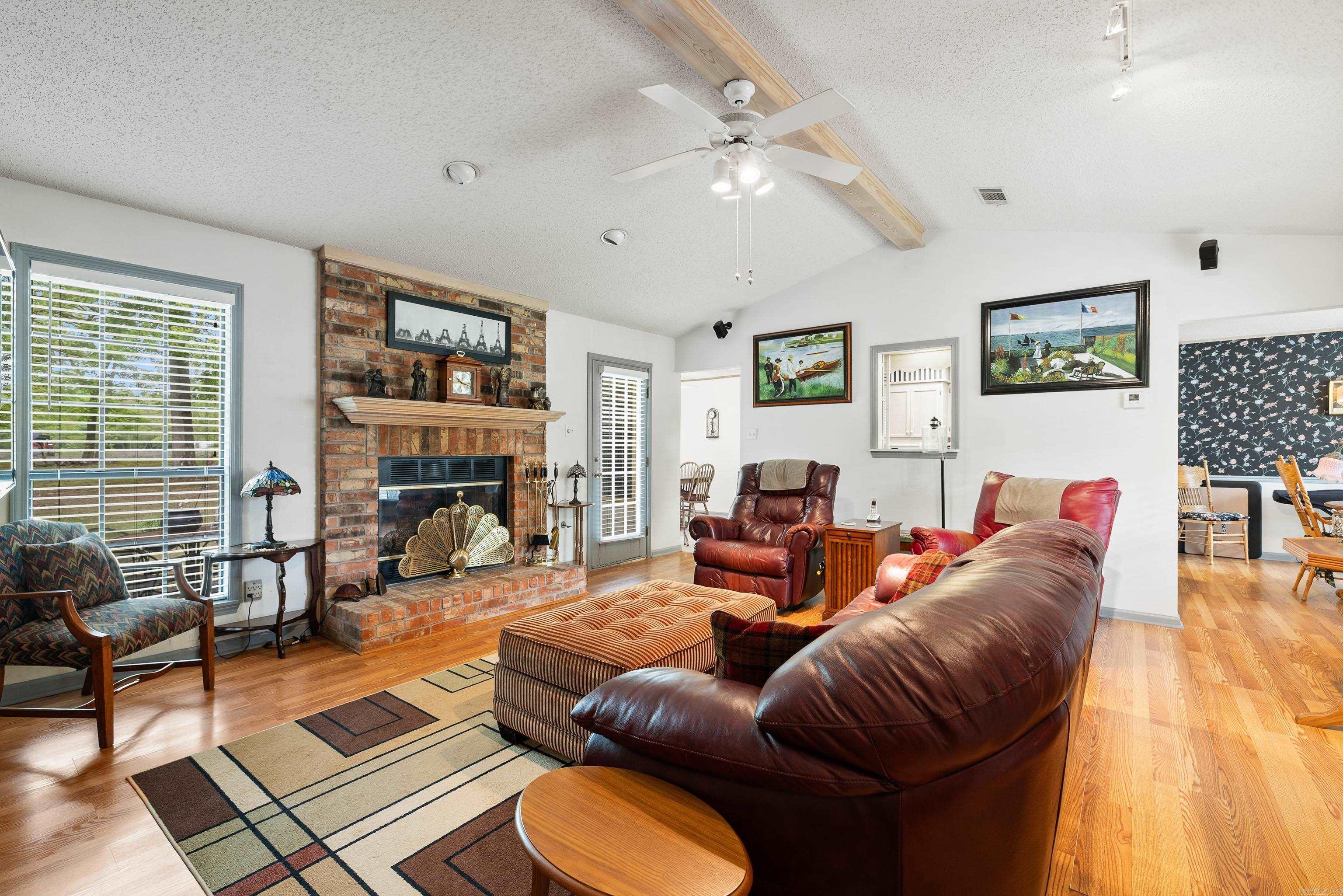 BUGG EDDIE & BERTHA - Residential