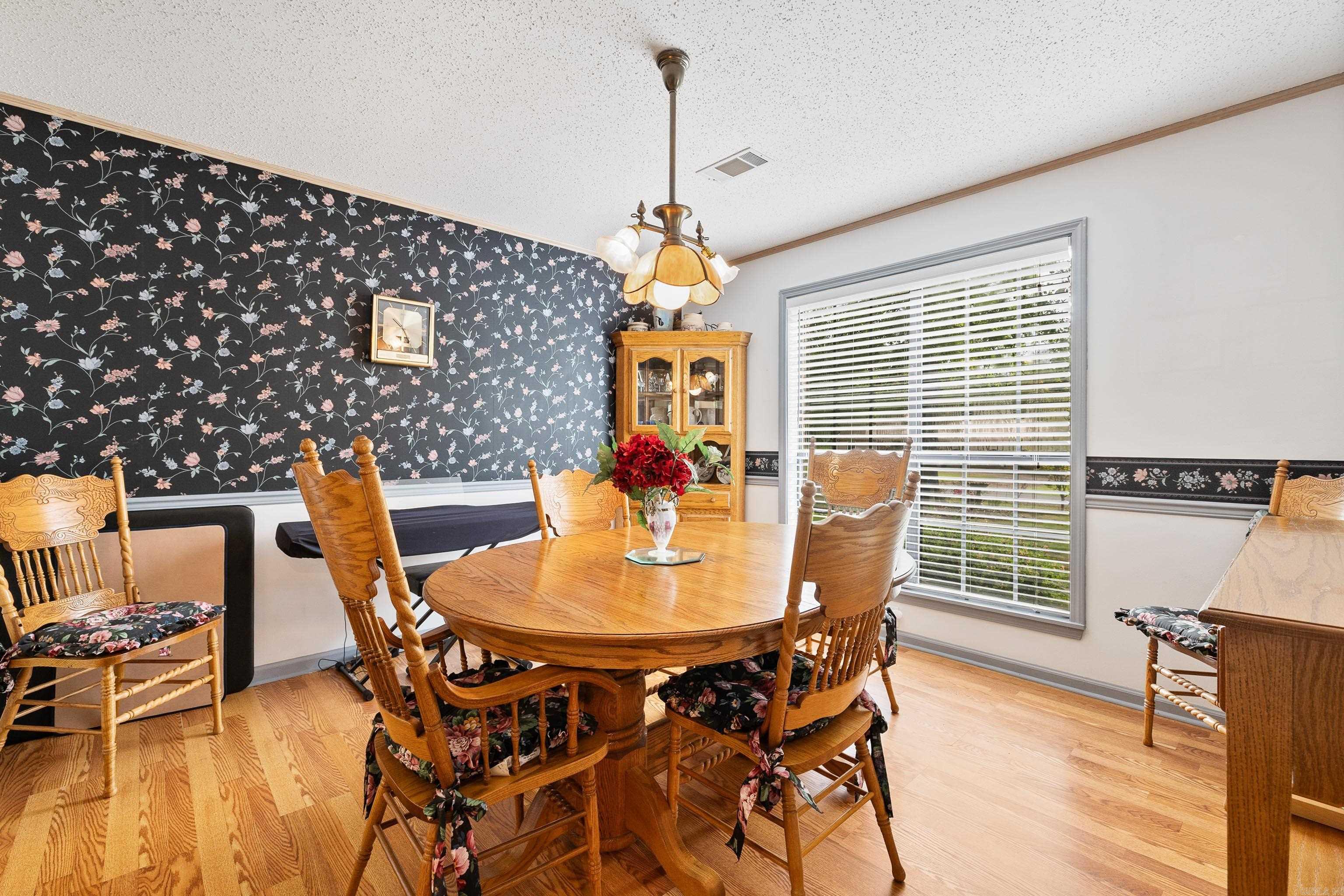 BUGG EDDIE & BERTHA - Residential