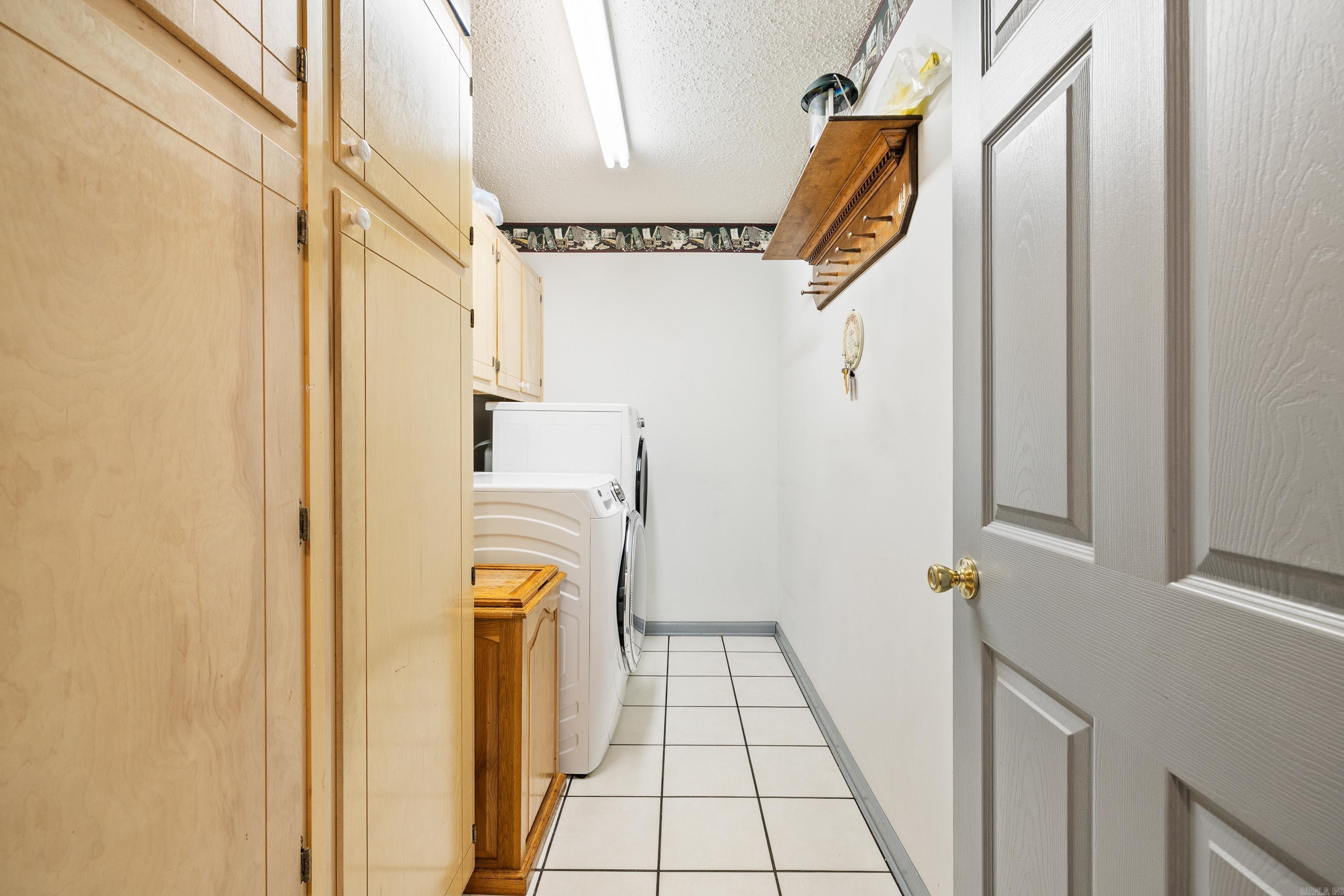 BUGG EDDIE & BERTHA - Residential