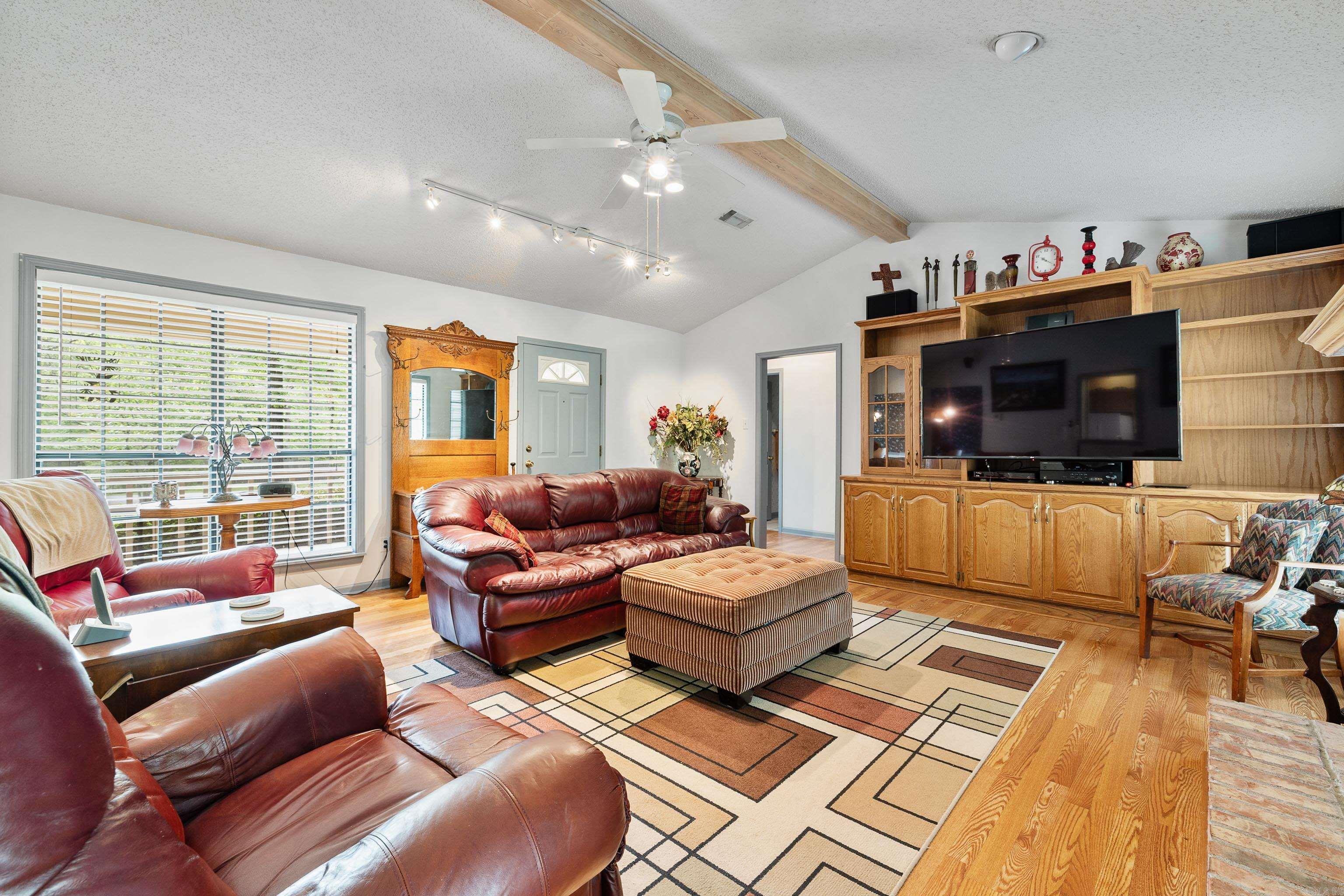 BUGG EDDIE & BERTHA - Residential