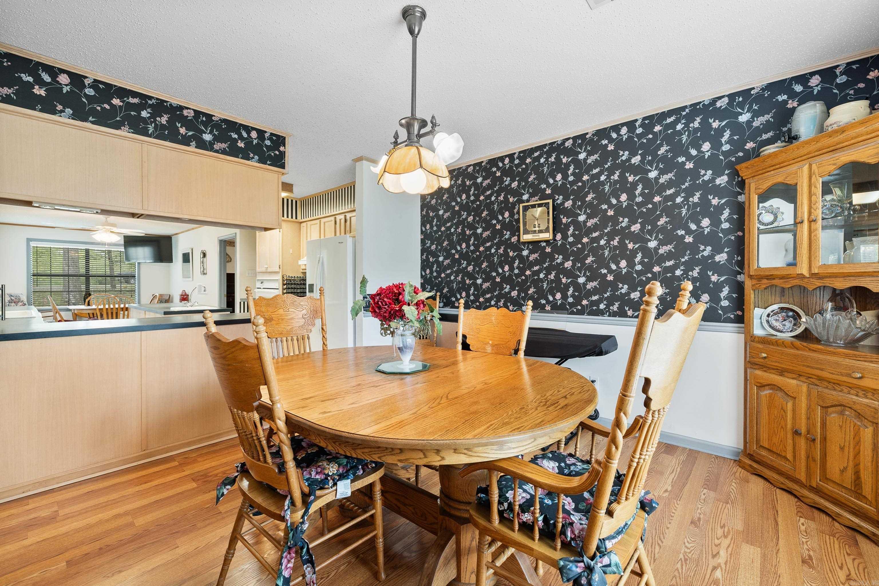 BUGG EDDIE & BERTHA - Residential