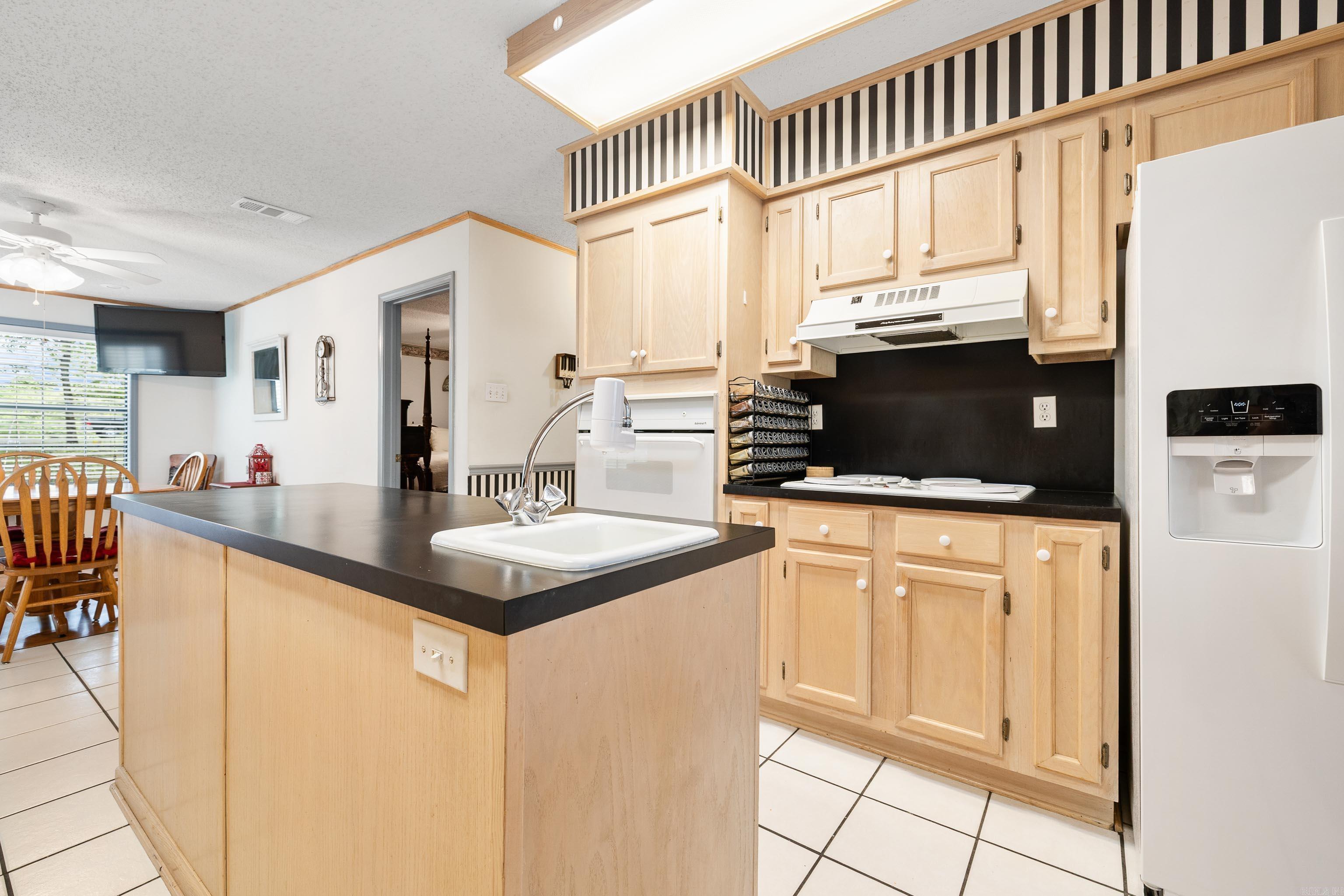 BUGG EDDIE & BERTHA - Residential