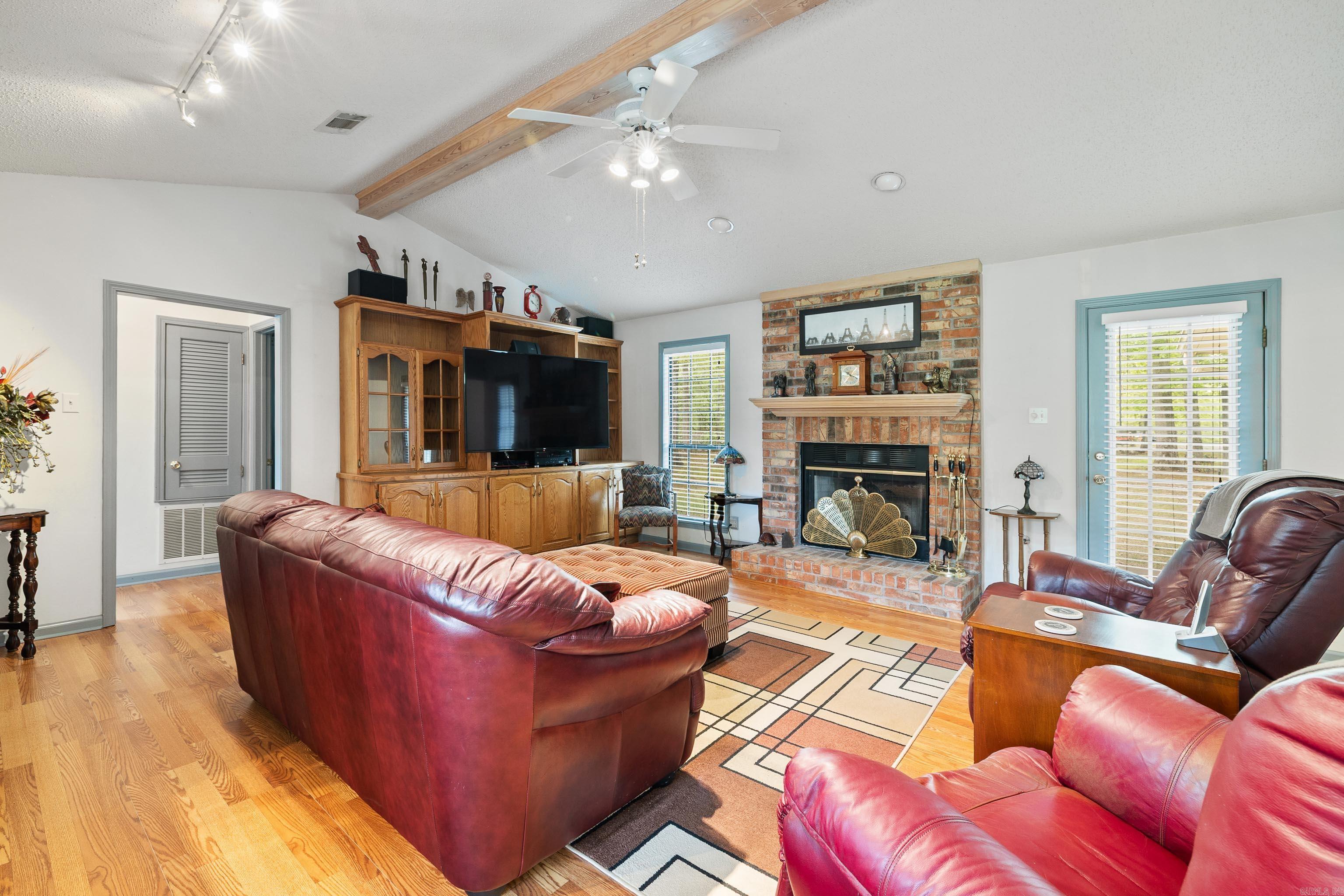 BUGG EDDIE & BERTHA - Residential