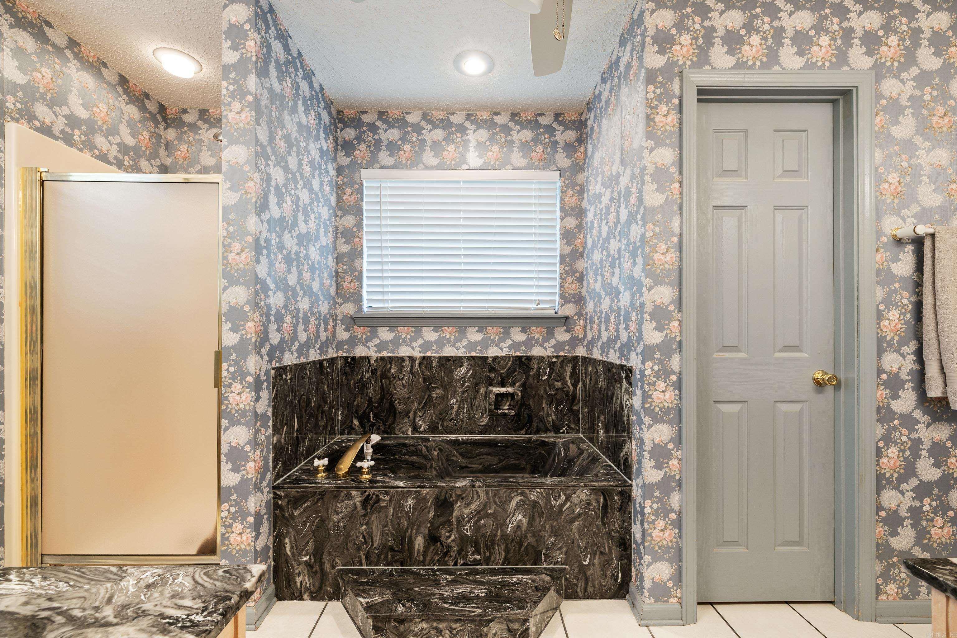 BUGG EDDIE & BERTHA - Residential