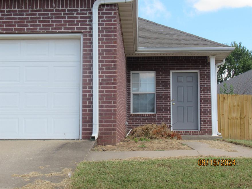 MINUTES FROM INTERSTATE; HOME IS READY TO MOVE IN; 3BDRM 2BTH MASTER HAS ROOMY CLOSET; LIVINGROOM AND DINING AREA OPEN TO KITCHEN; KITCHEN WITH STOVE;REFRIGERATOR;DISHWASHER AND MICRO WAVE FOR YOUR FAMIL NEEDS; LAUNDRY ROOM LEADS OUT TO YOUR 2 CAR GARAGE; TENANT WILL BE RESPONSIBLE FOR LAWN CARE; NO PETS