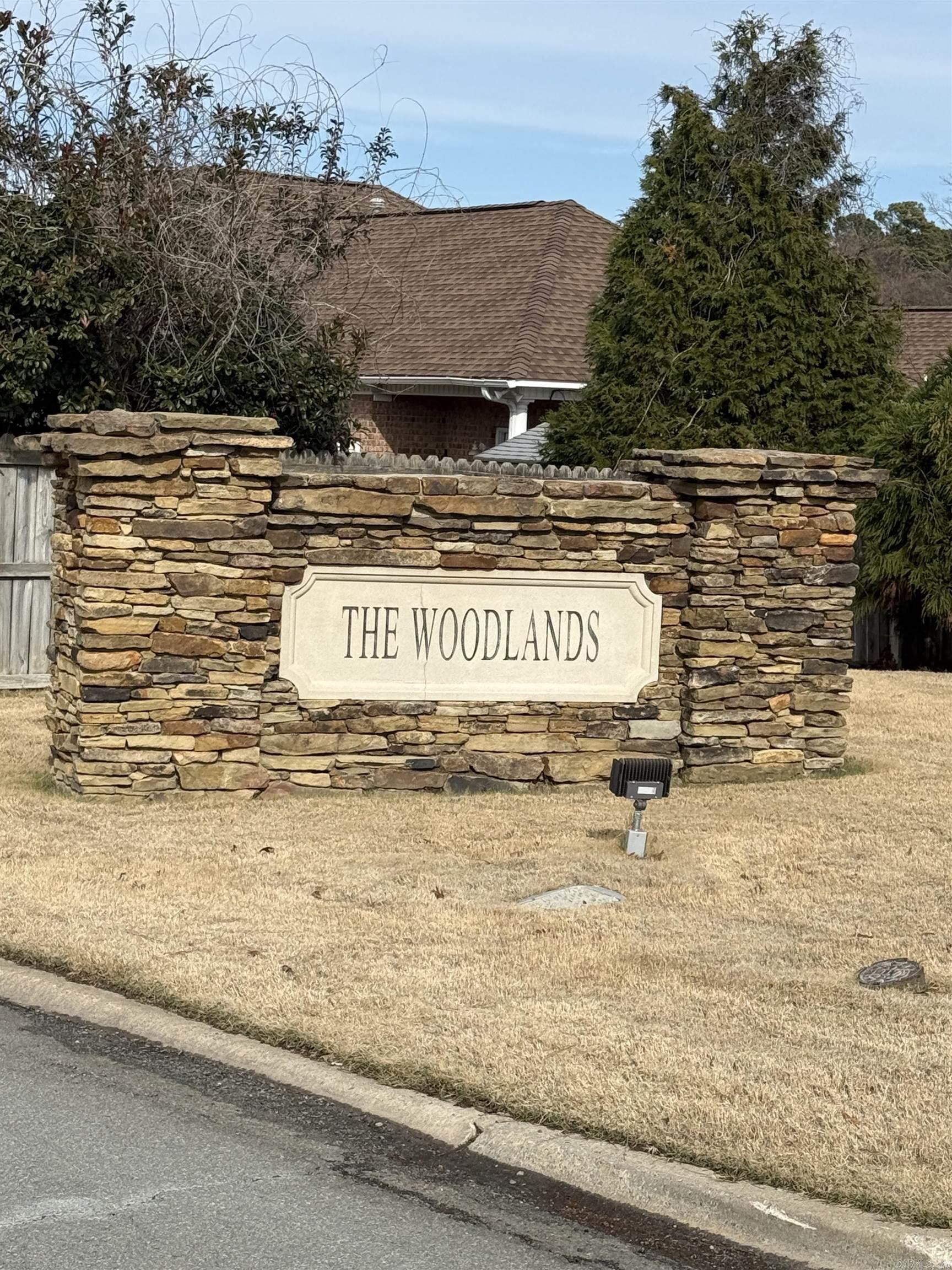 WOODLANDS EDGE - Residential