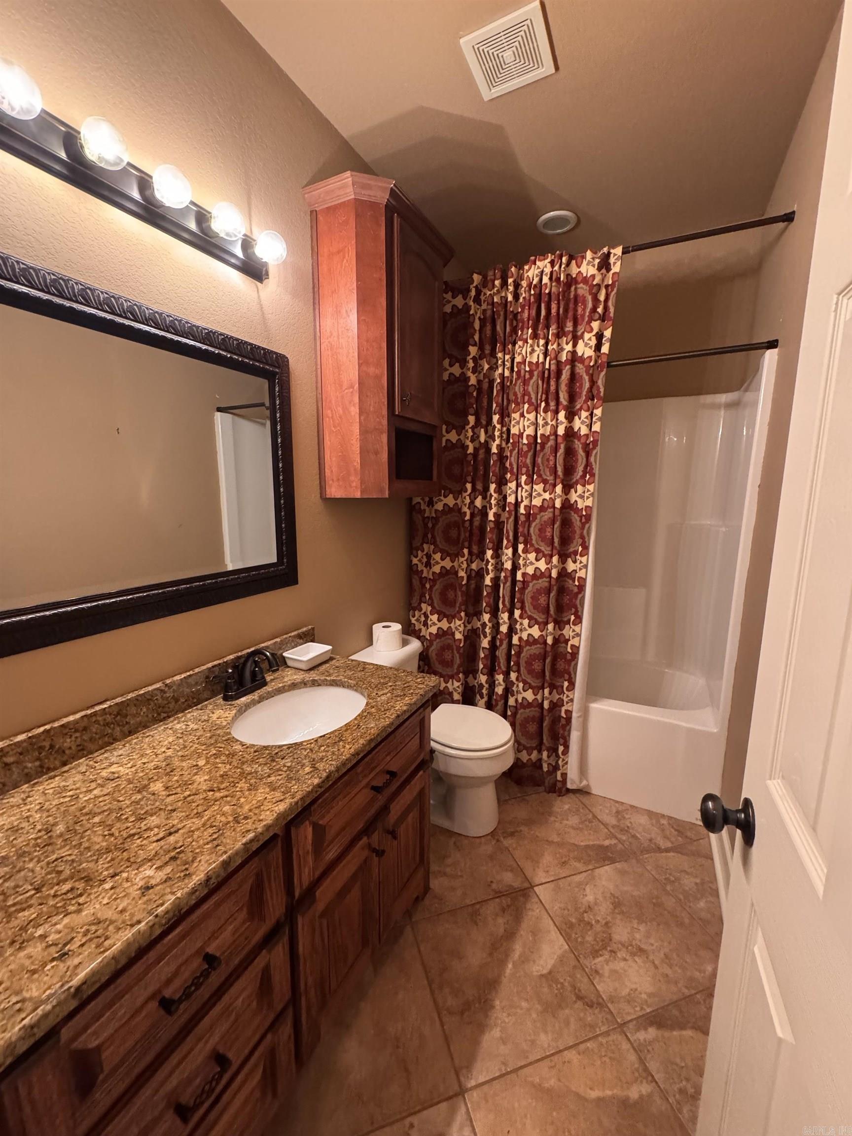 SADDLEBROOK EST - Residential