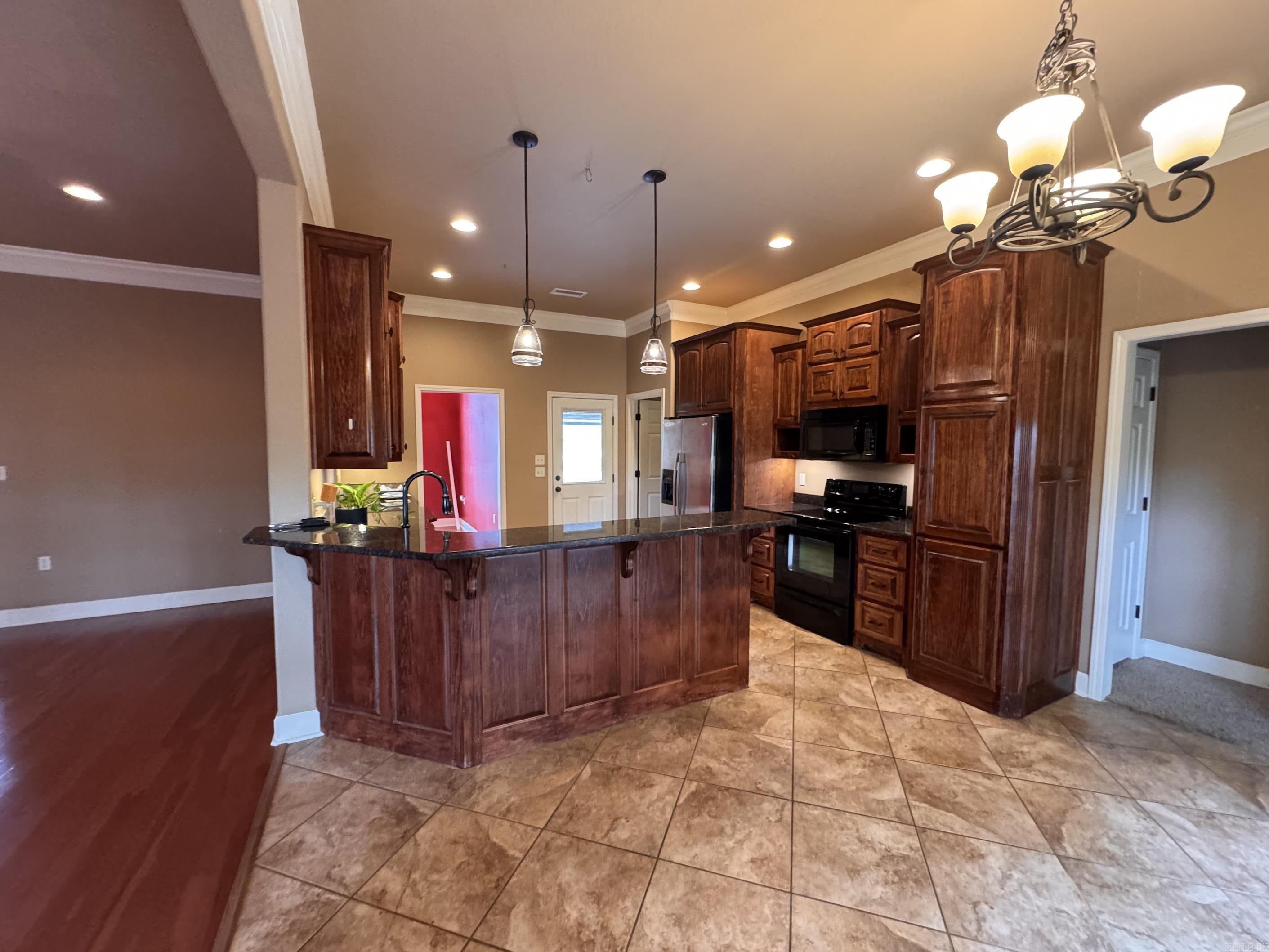 SADDLEBROOK EST - Residential