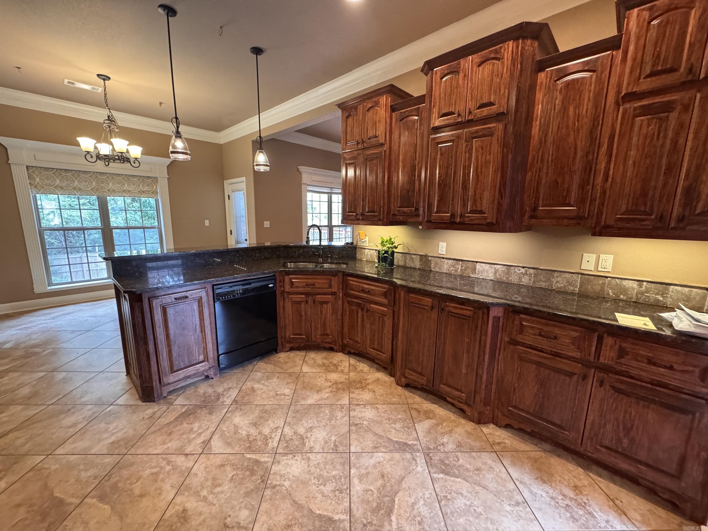 SADDLEBROOK EST - Residential
