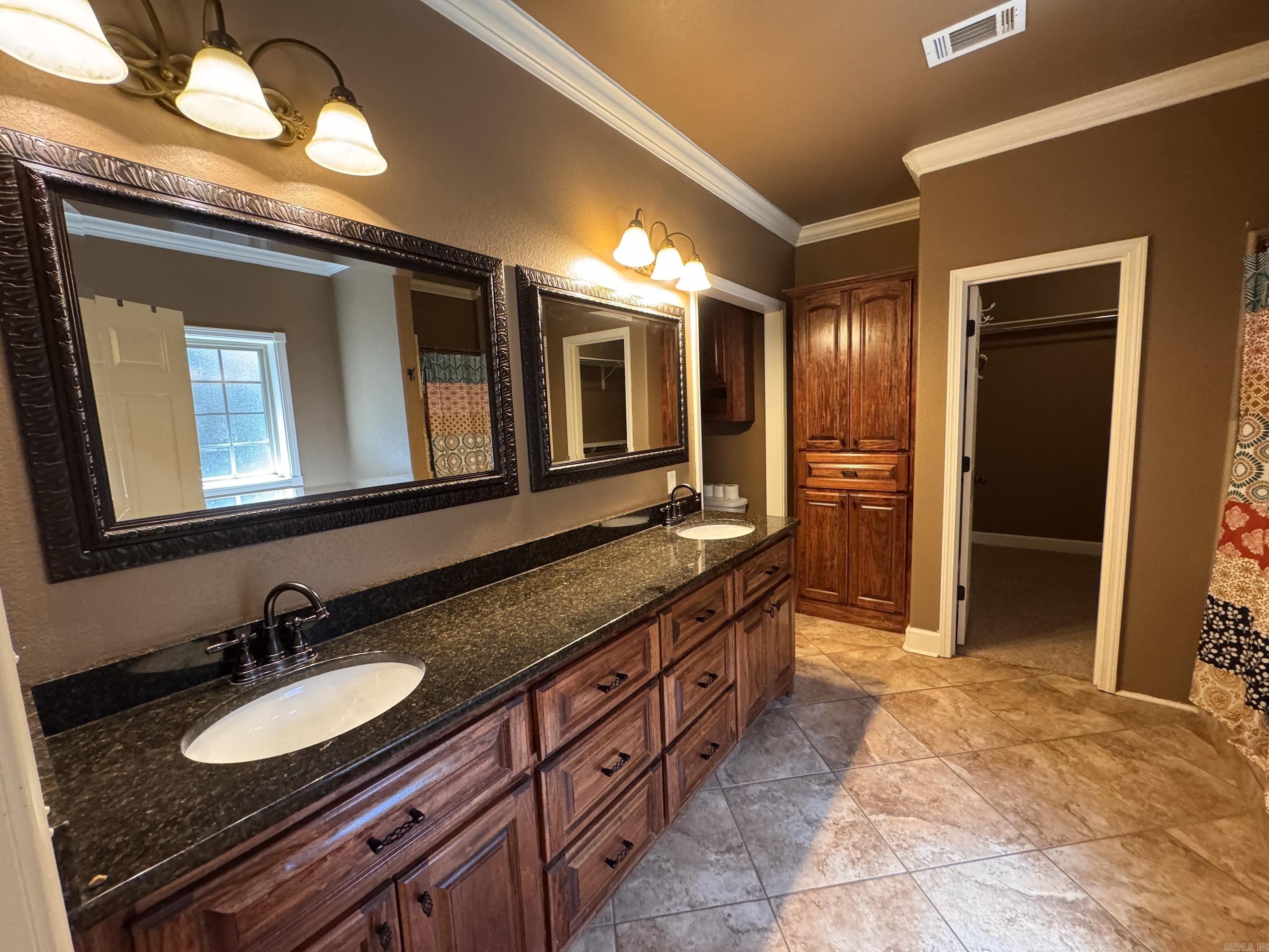 SADDLEBROOK EST - Residential