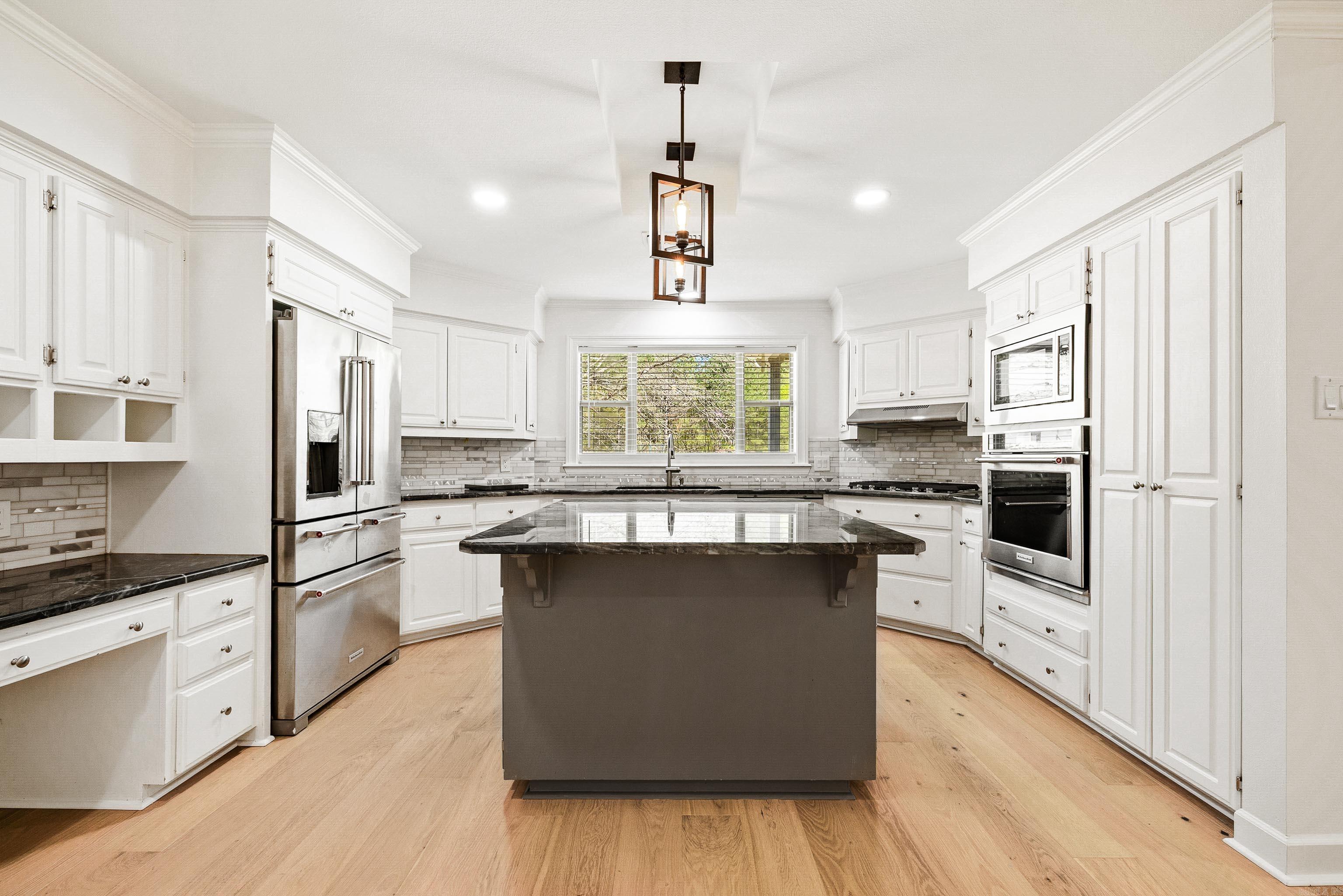 PLANTATION ACRES - Residential