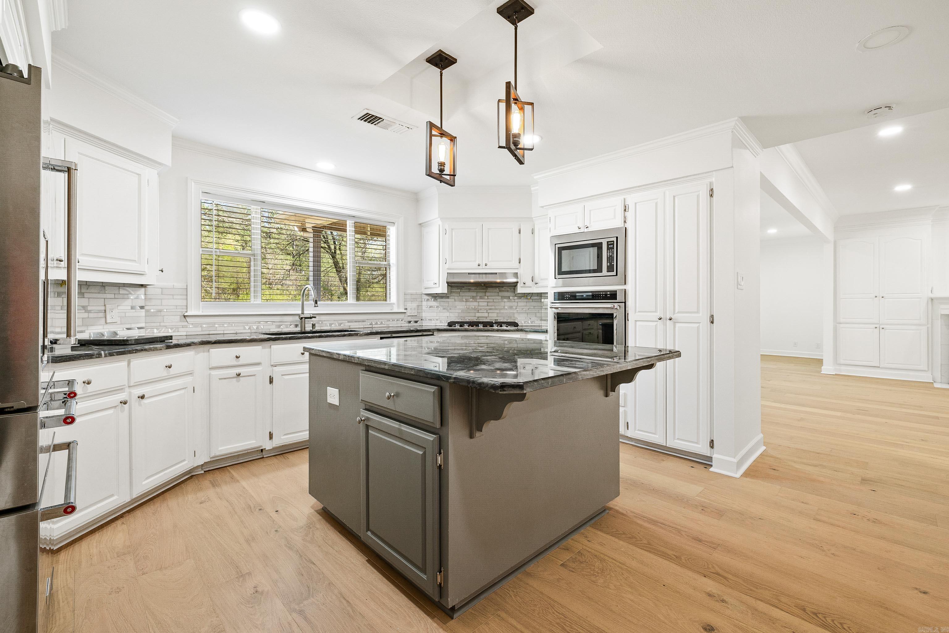 PLANTATION ACRES - Residential