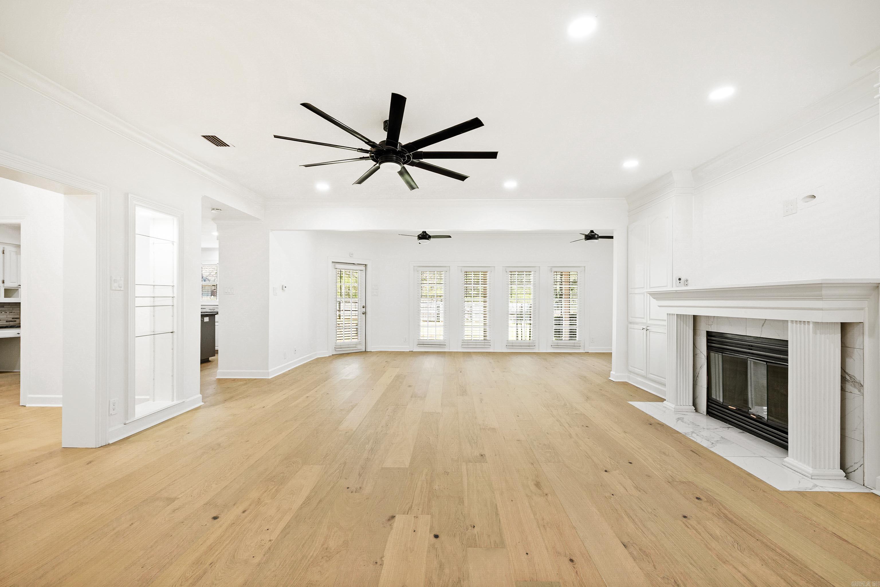 PLANTATION ACRES - Residential