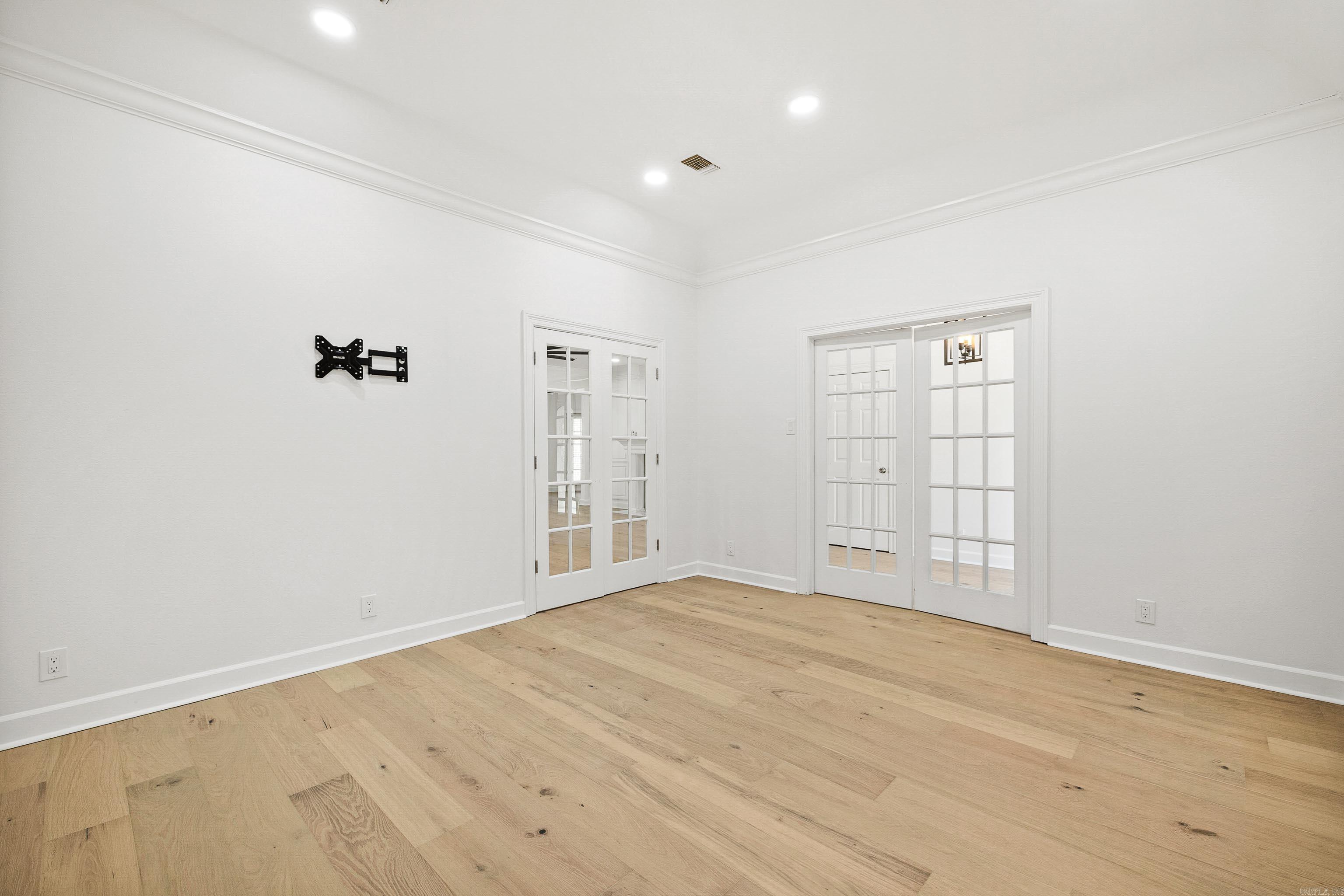 PLANTATION ACRES - Residential