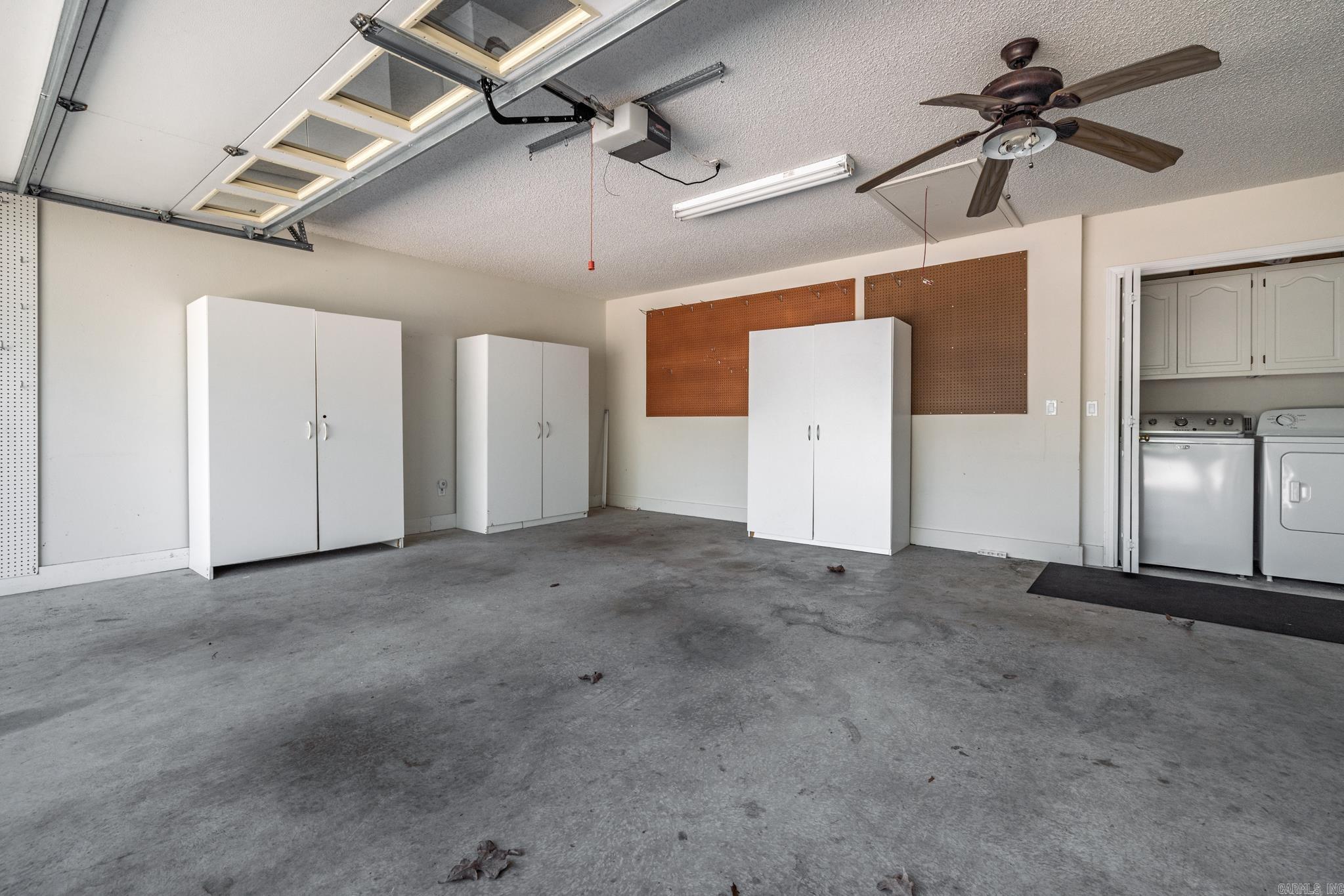 ARISTA COURTS - Residential