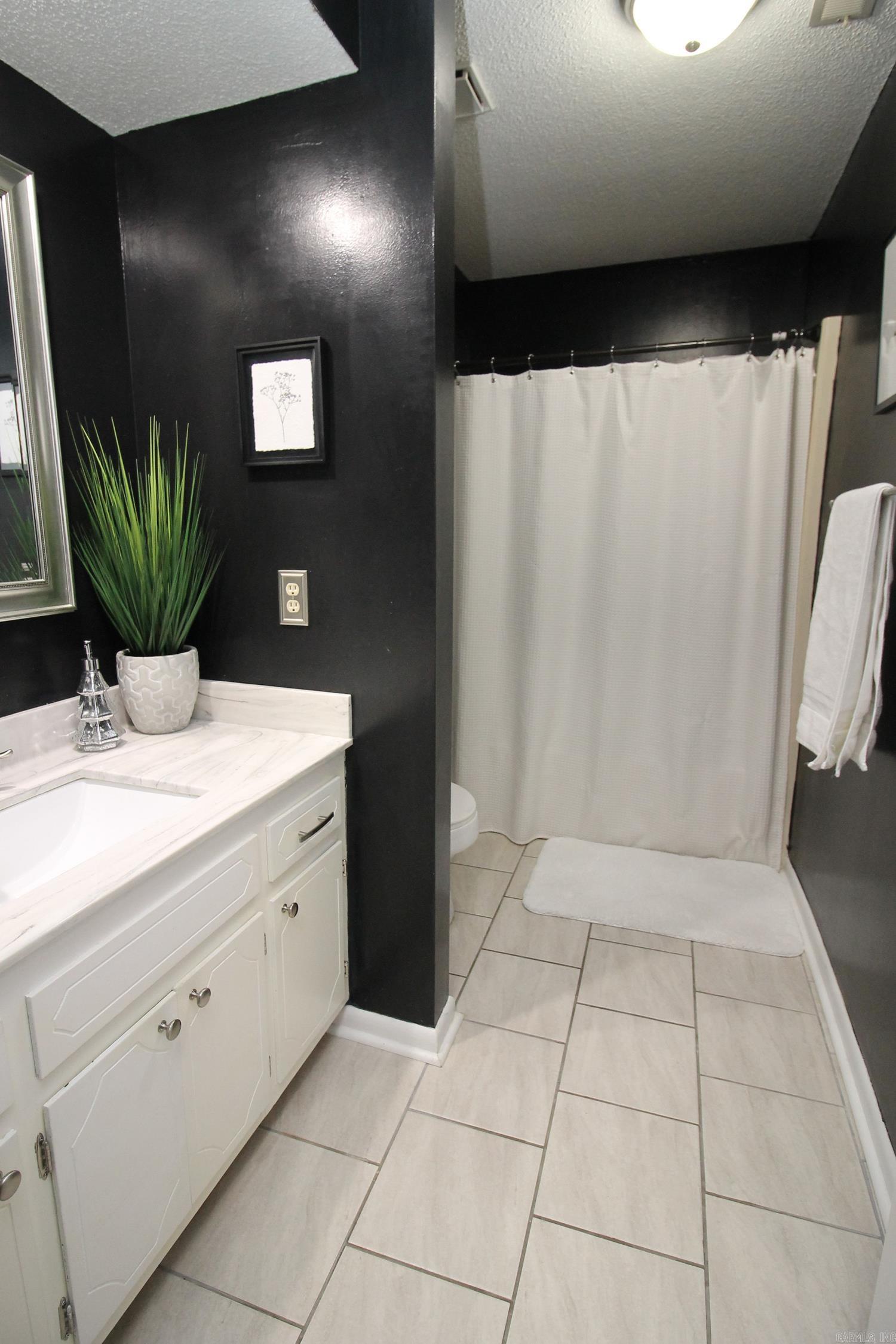 WALNUT VALLEY - Residential