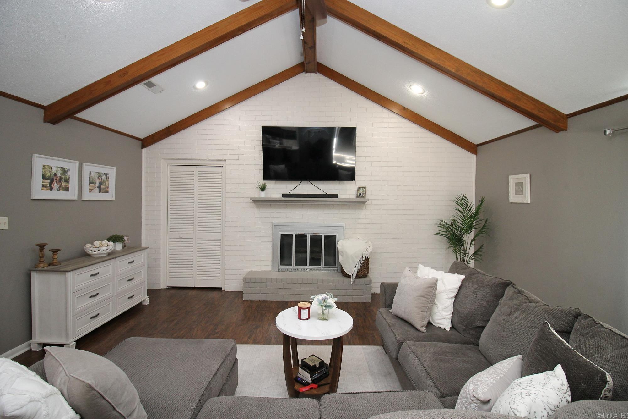 WALNUT VALLEY - Residential