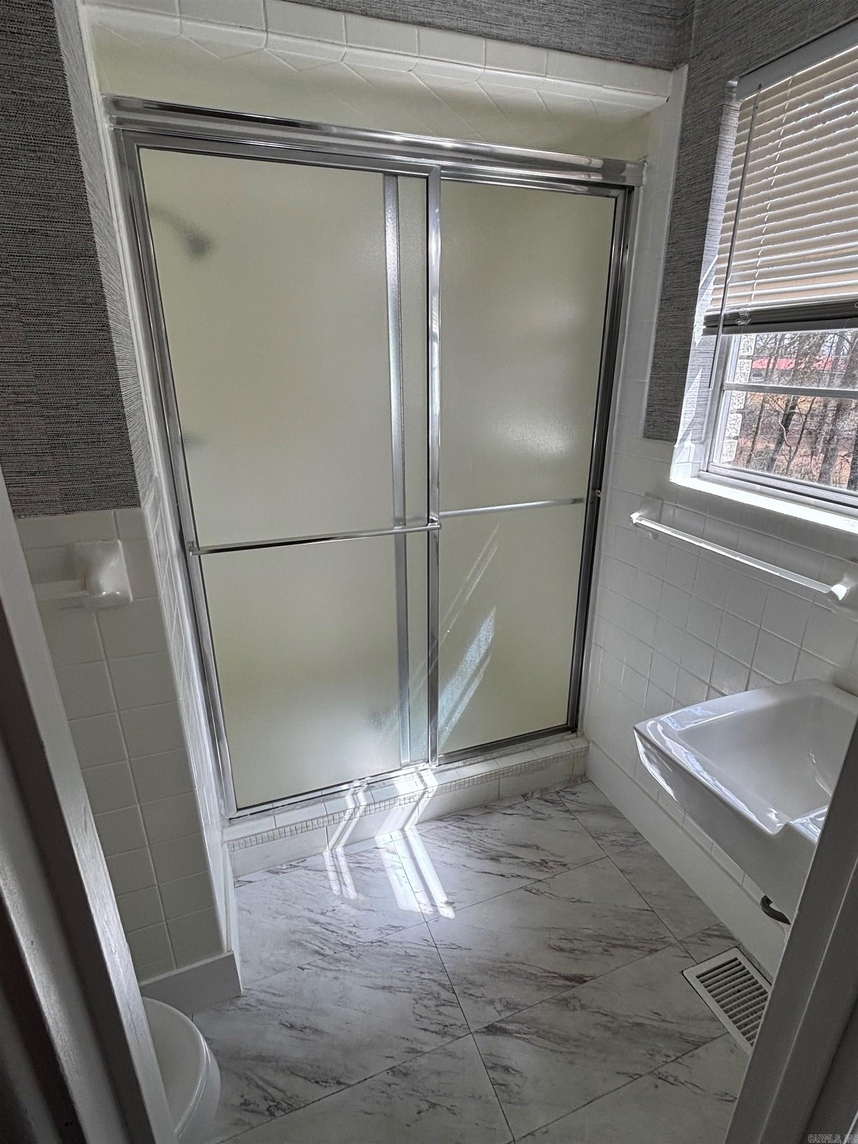 COUNTRY CLUB HEIGHTS ADDN - Residential