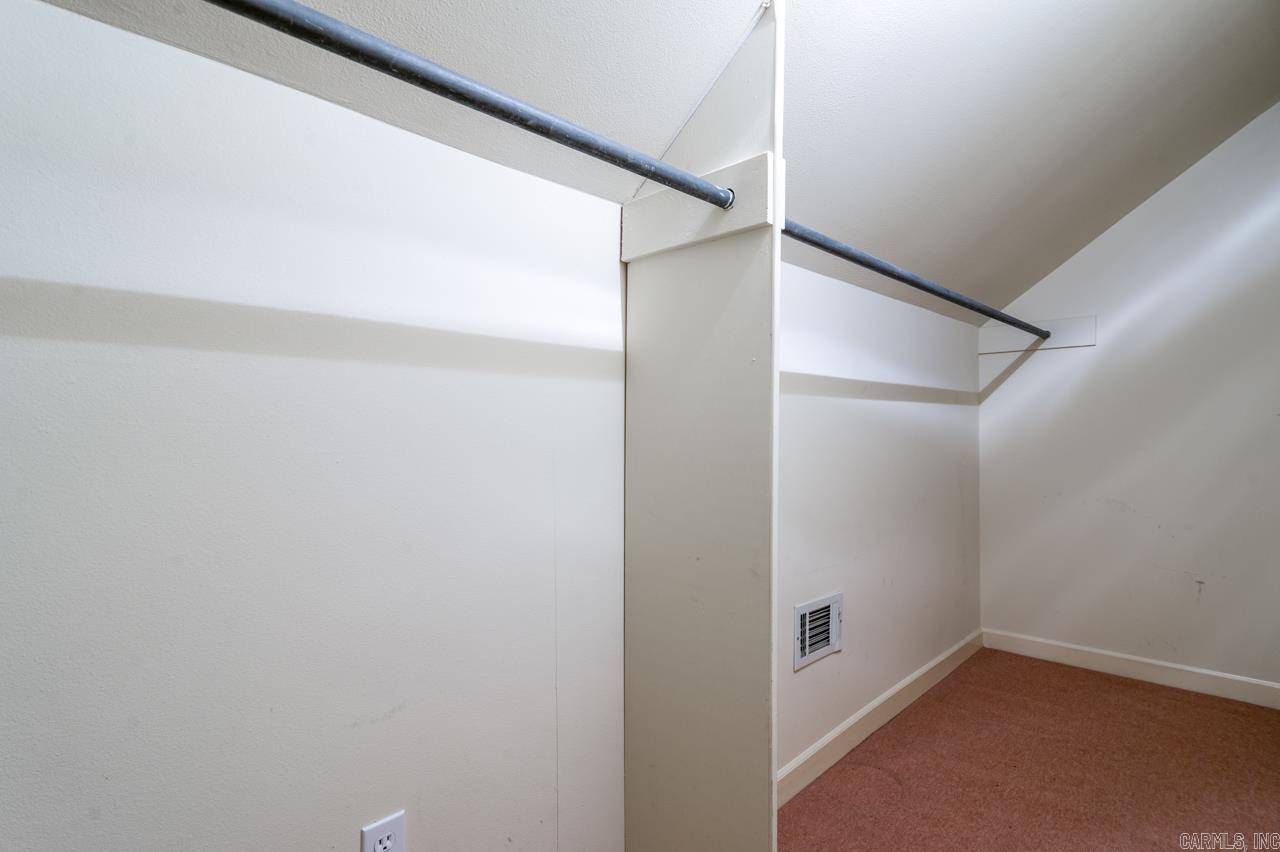 SHADY VALLEY - Residential